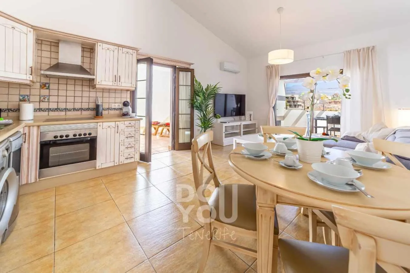 Communal lounge/ TV room in Apartment Fairways Club