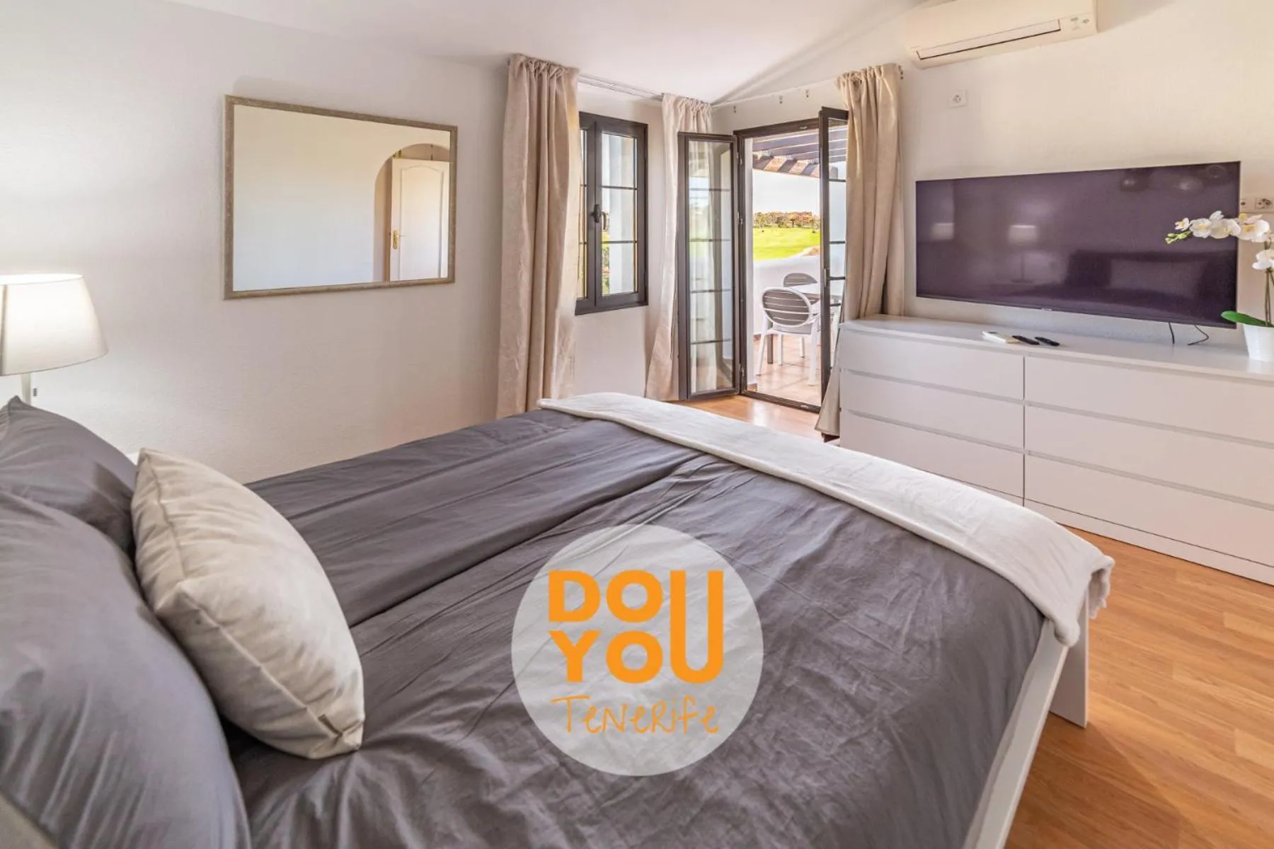 Bed in Apartment Fairways Club