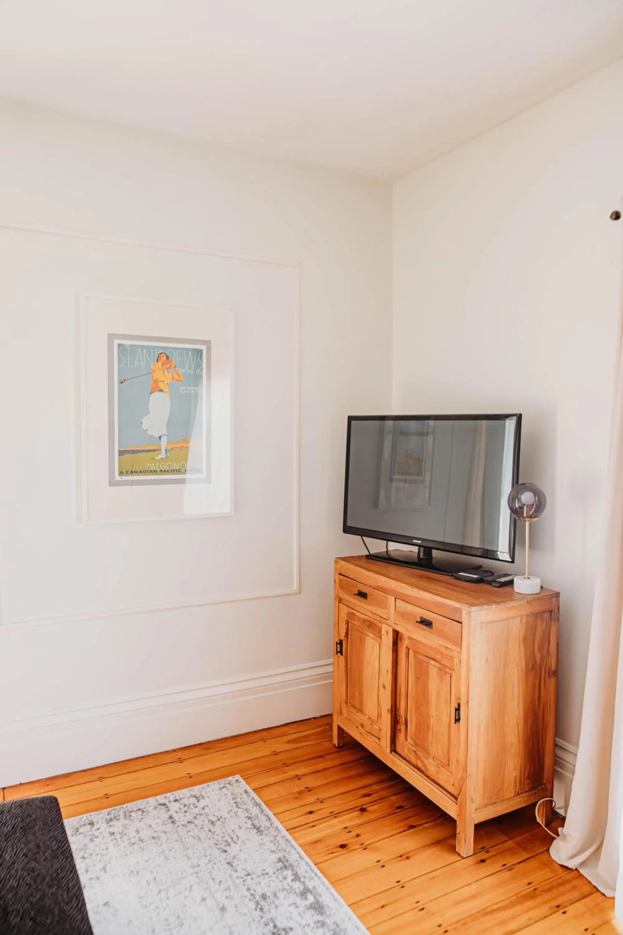 The Montague Rose Inn & Cafe