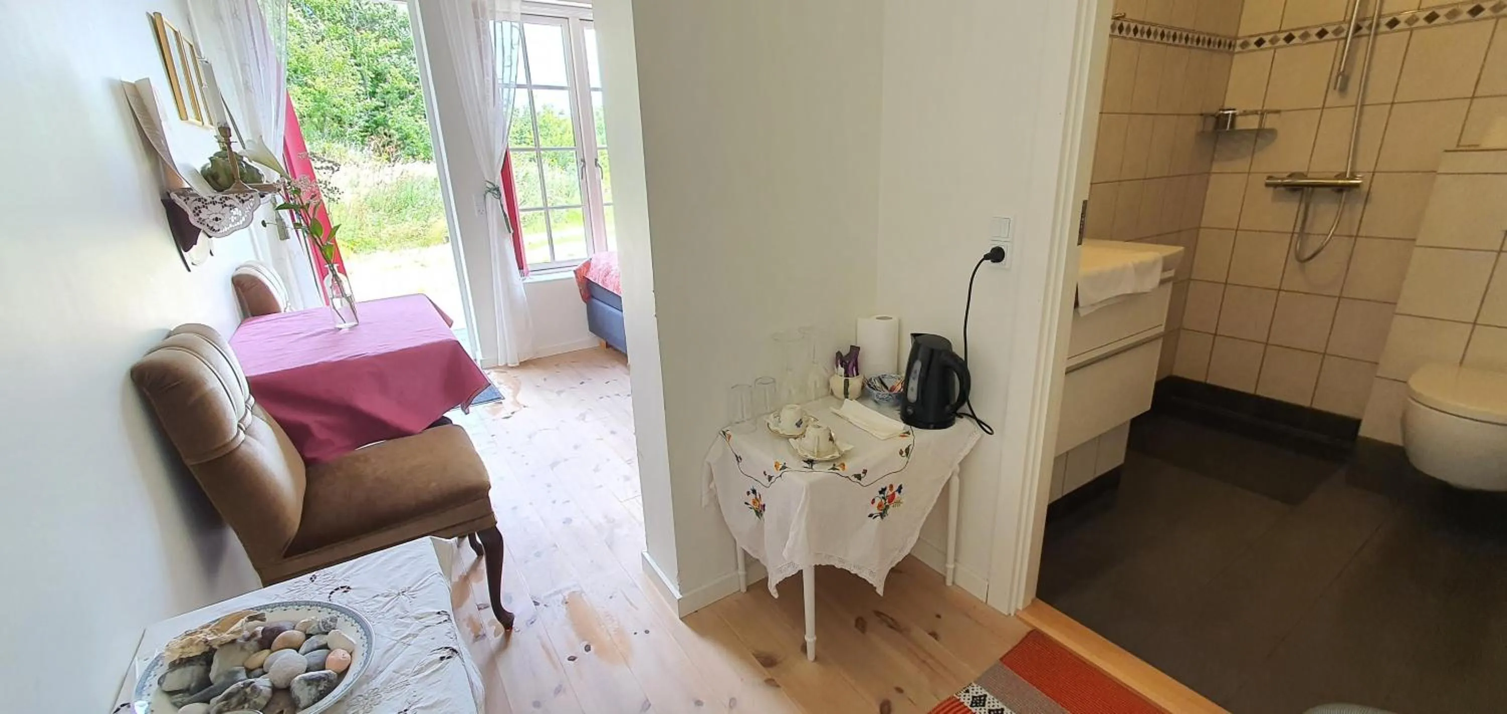 Photo of the whole room in Næsbydale Badehotel