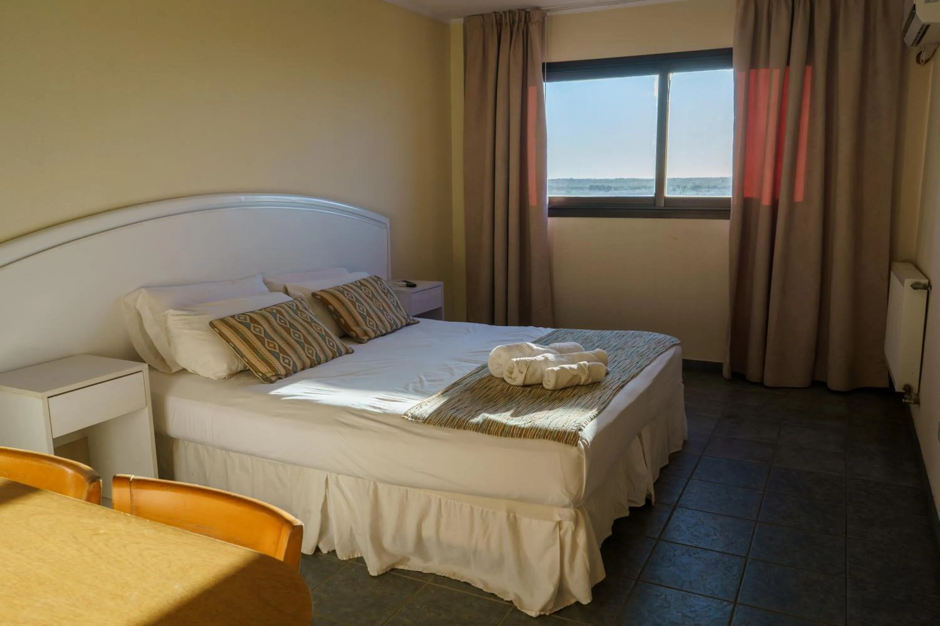 Photo of the whole room, Bed in Hostal del Sol