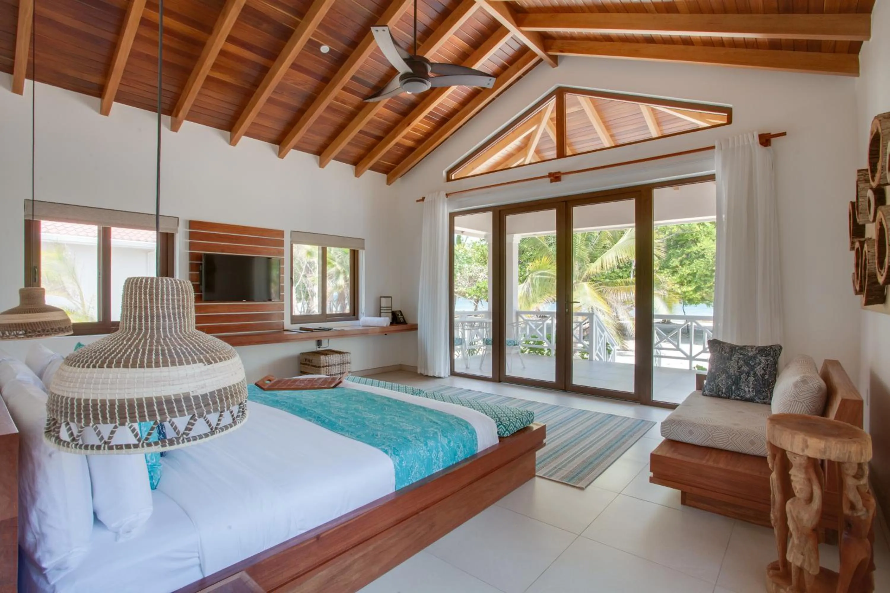 Bed in Naïa Resort and Spa