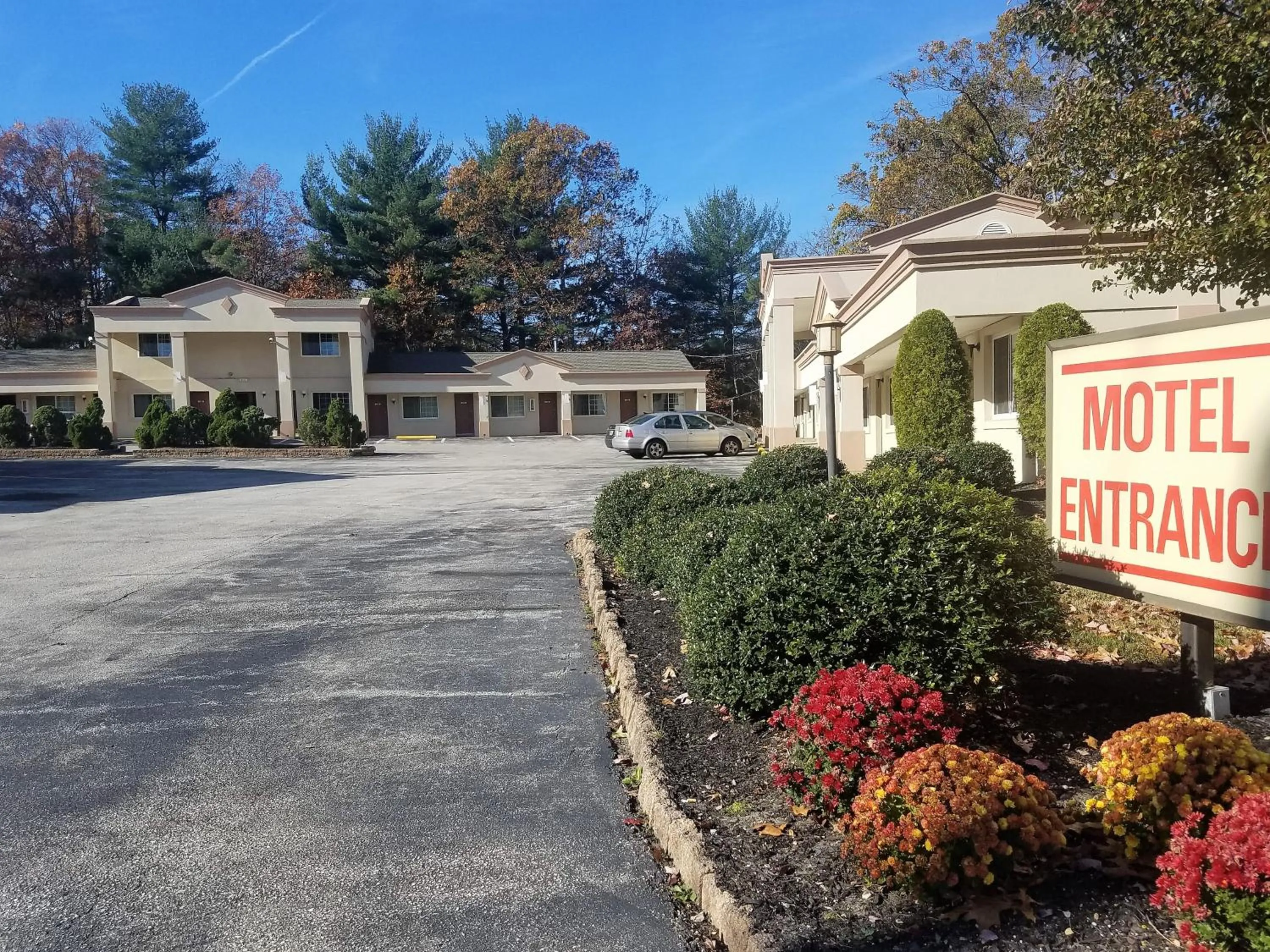 Property building in Travelers Lodge
