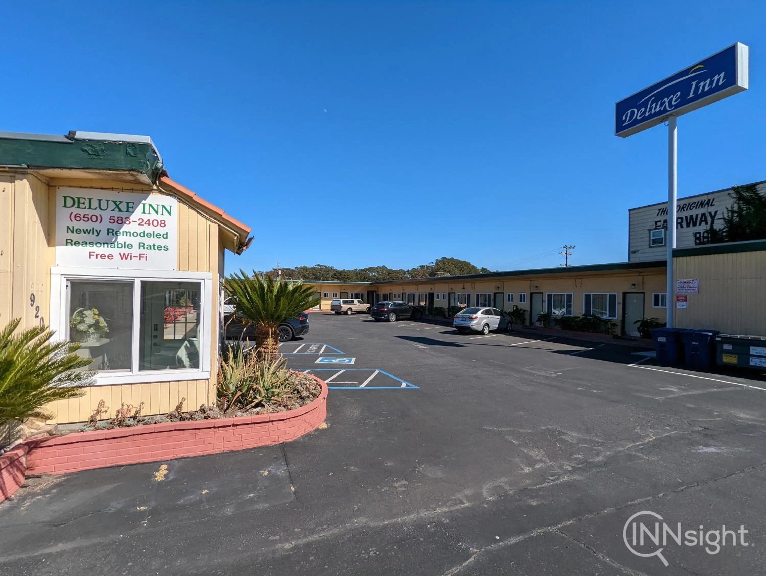 Property building in Deluxe Inn