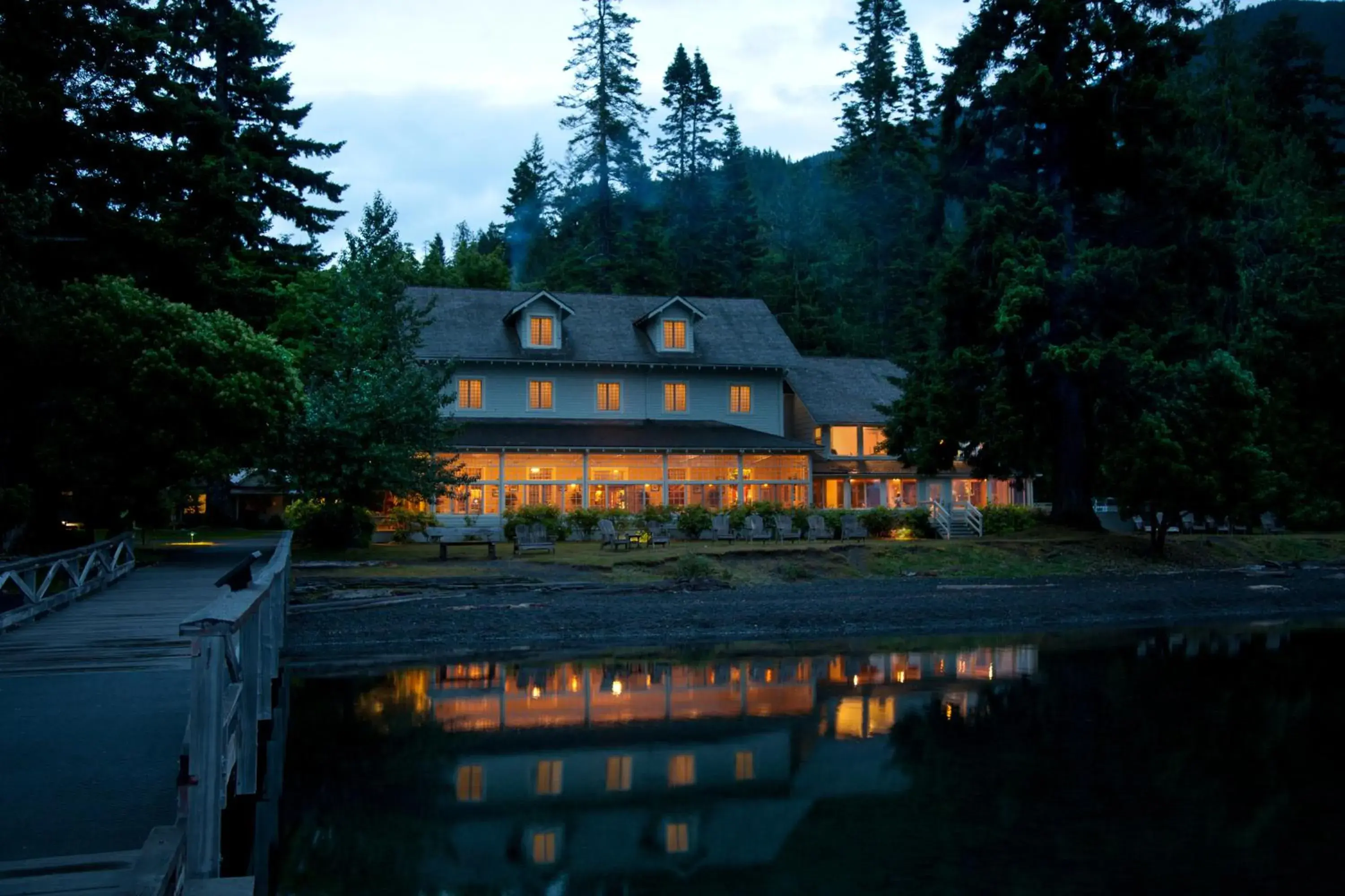 Facade/entrance in Lake Crescent Lodge Facade/entrance in Lake Crescent Lodge