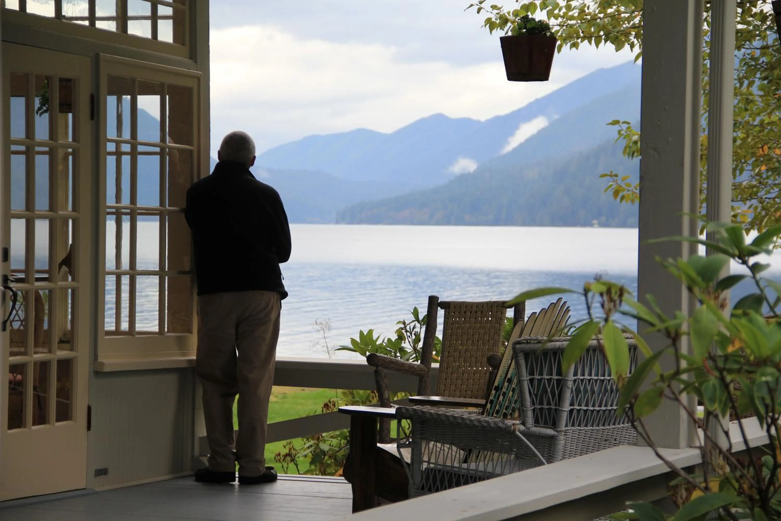Balcony/Terrace in Lake Crescent Lodge