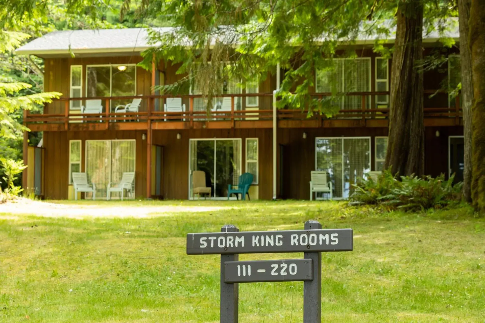 Property building in Lake Crescent Lodge Property building in Lake Crescent Lodge