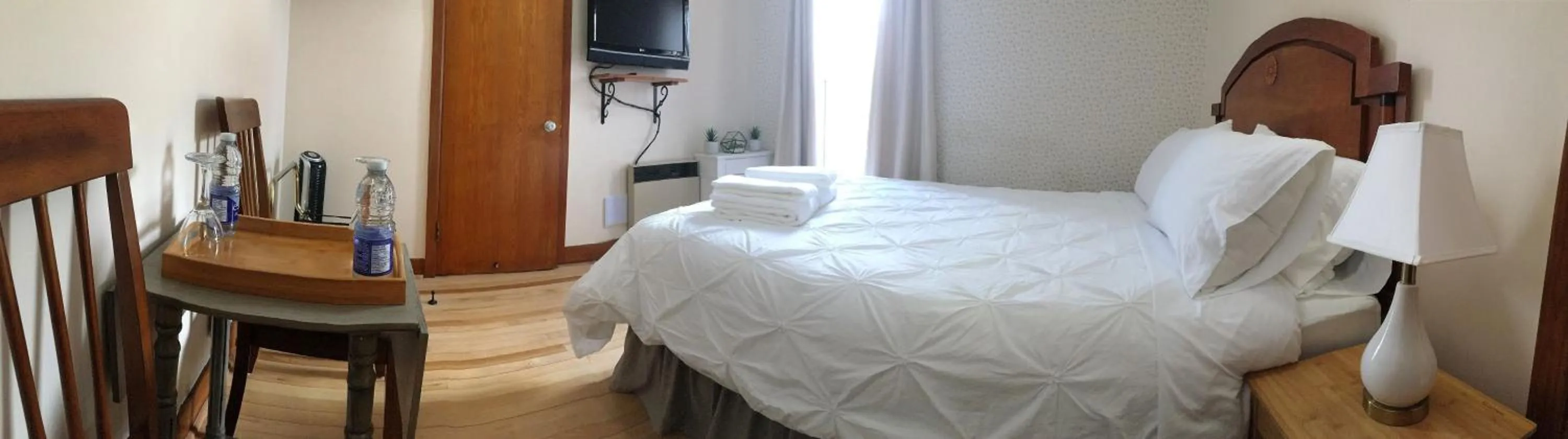 Photo of the whole room in Auberge Clos-Joli