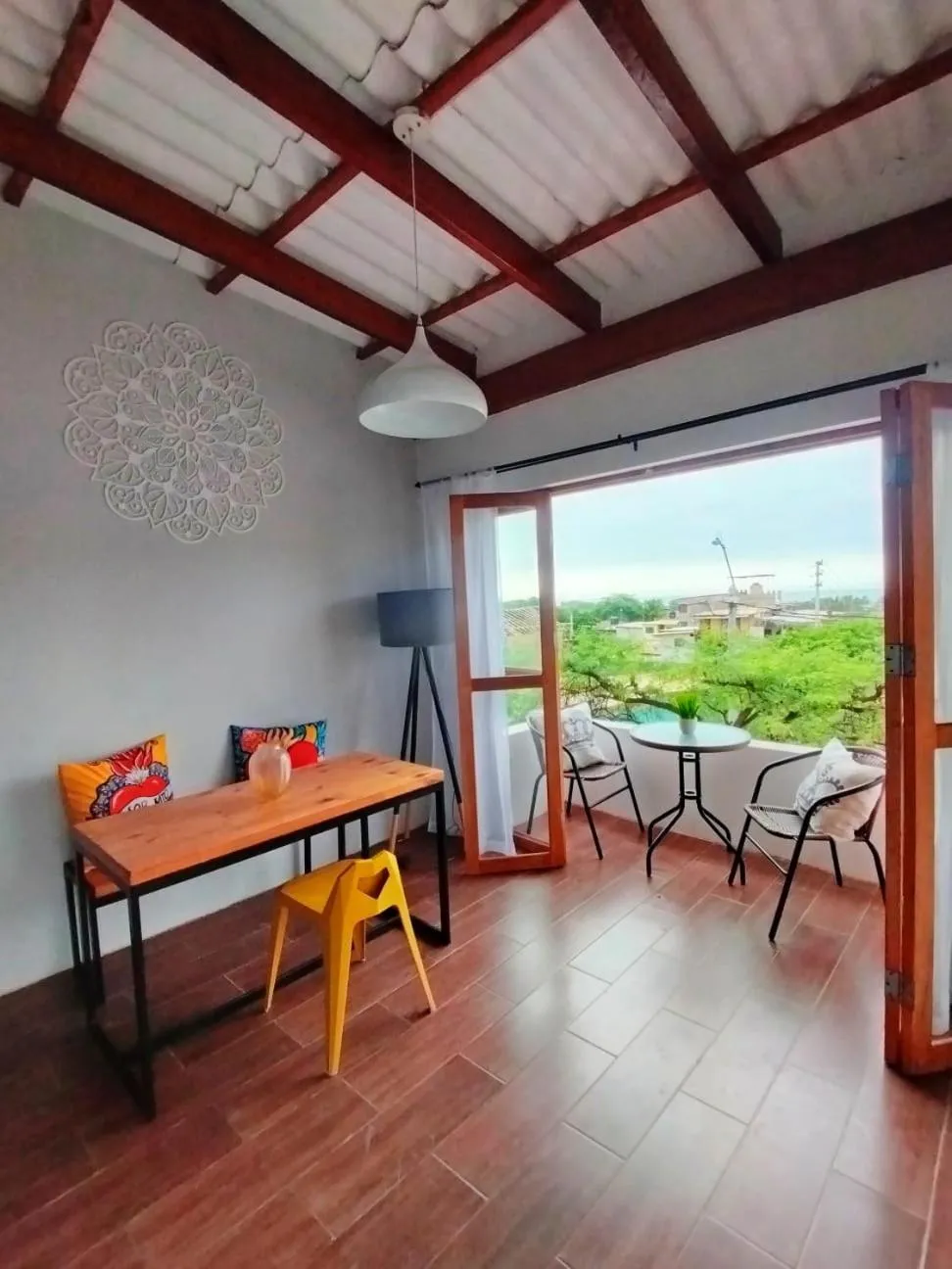 Casa Naranja