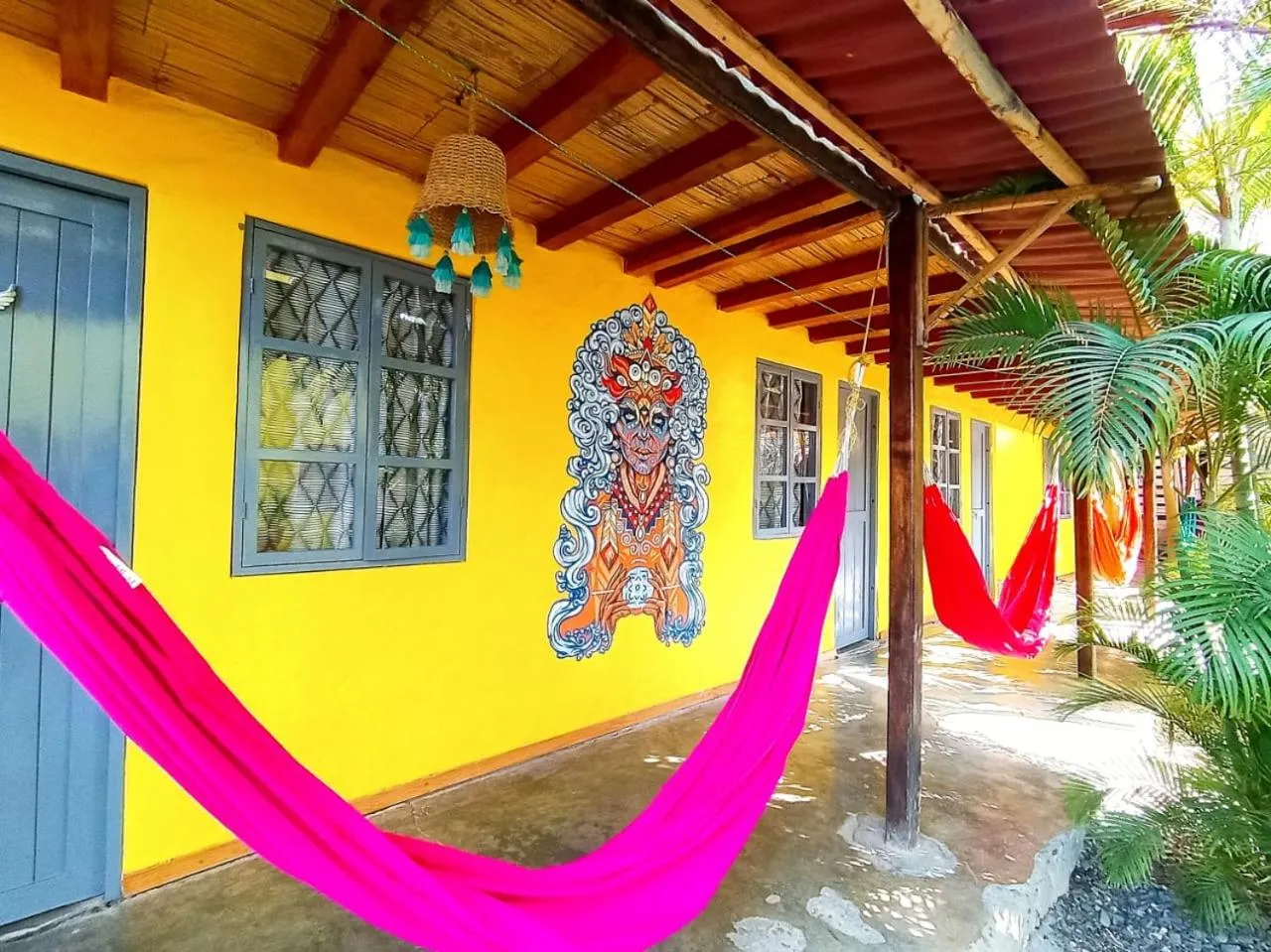 Casa Naranja