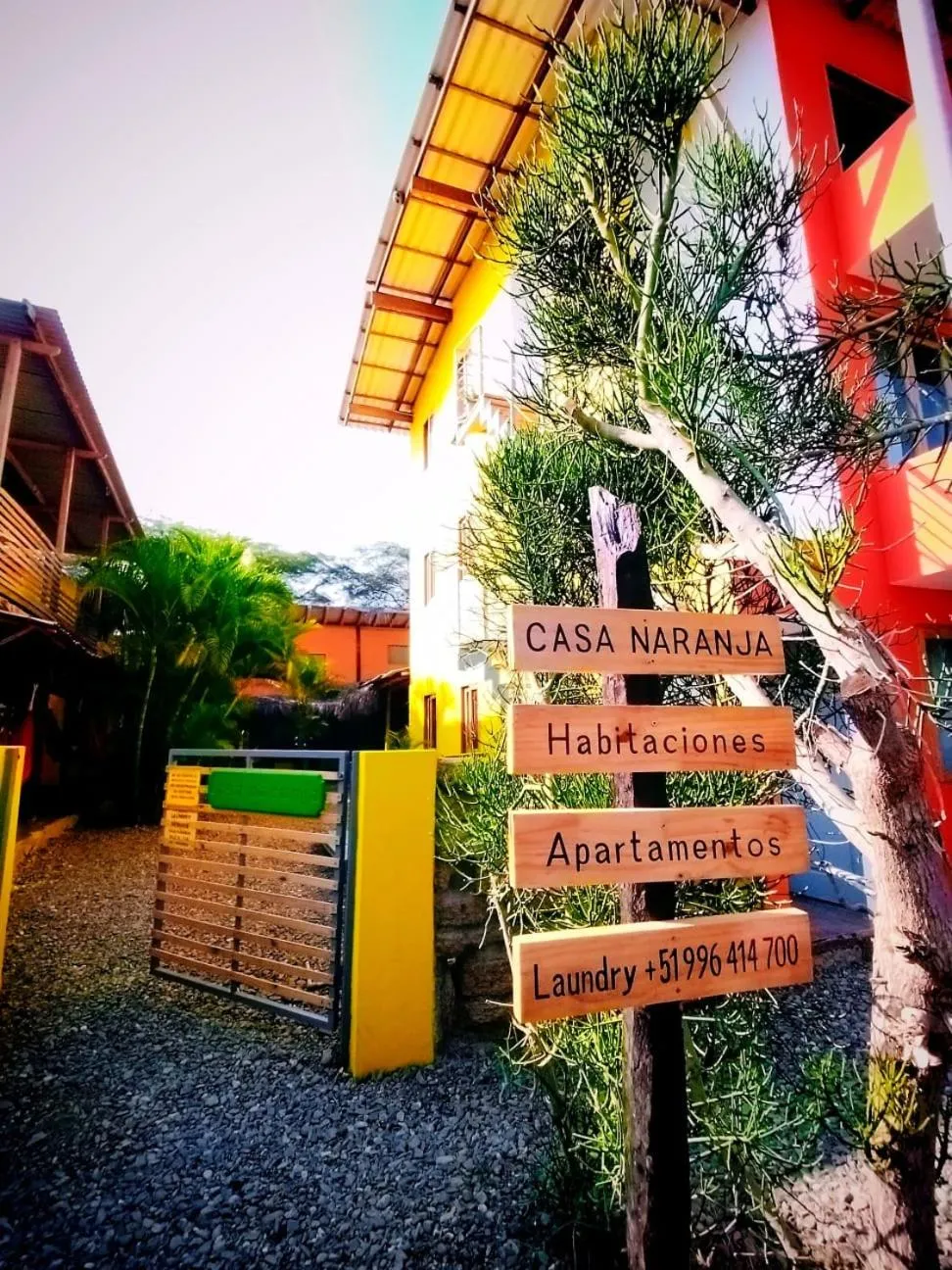 Casa Naranja