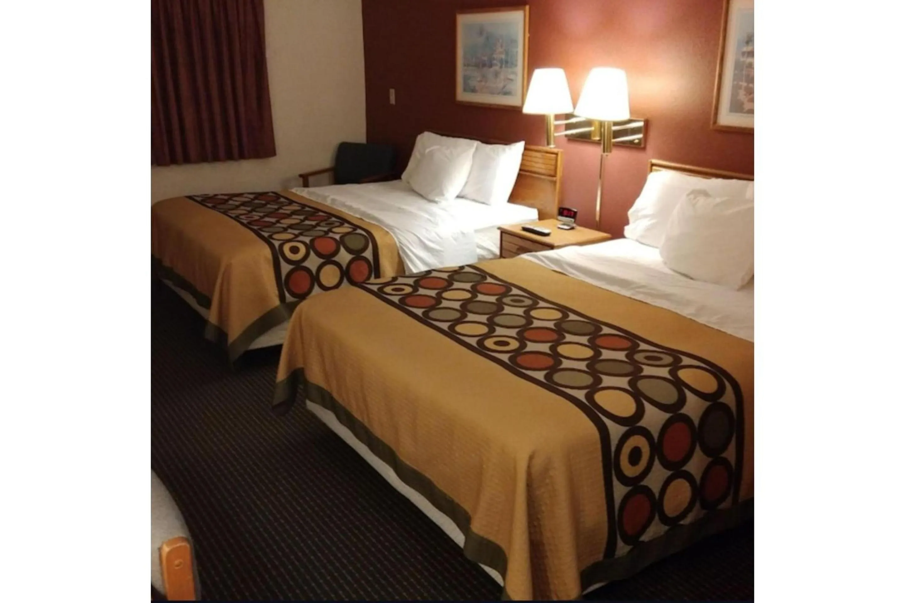 2 Queen Beds Non-Smoking in Wautoma Inn by OYO near Airport WI 73