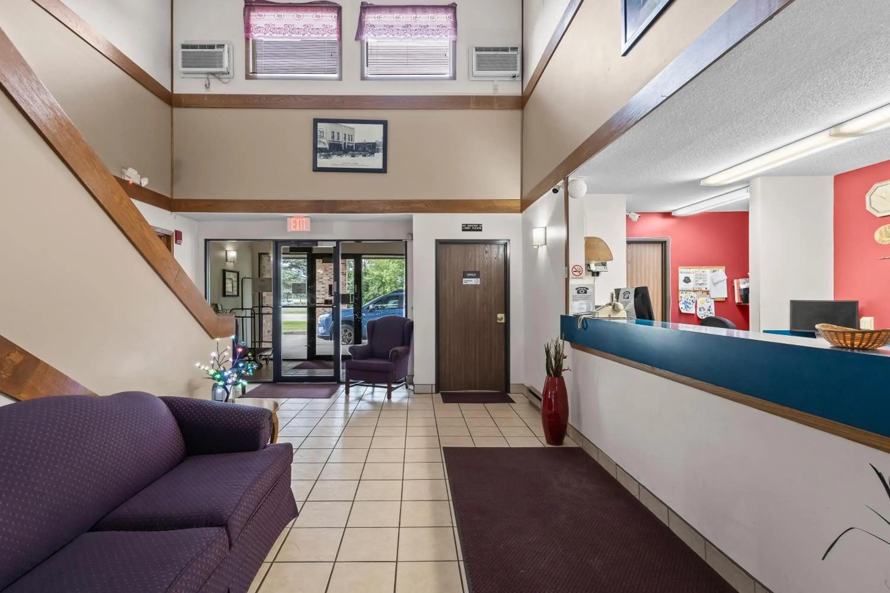 Lobby or reception in Wautoma Inn by OYO near Airport WI 73 Lobby or reception in Wautoma Inn by OYO near Airport WI 73