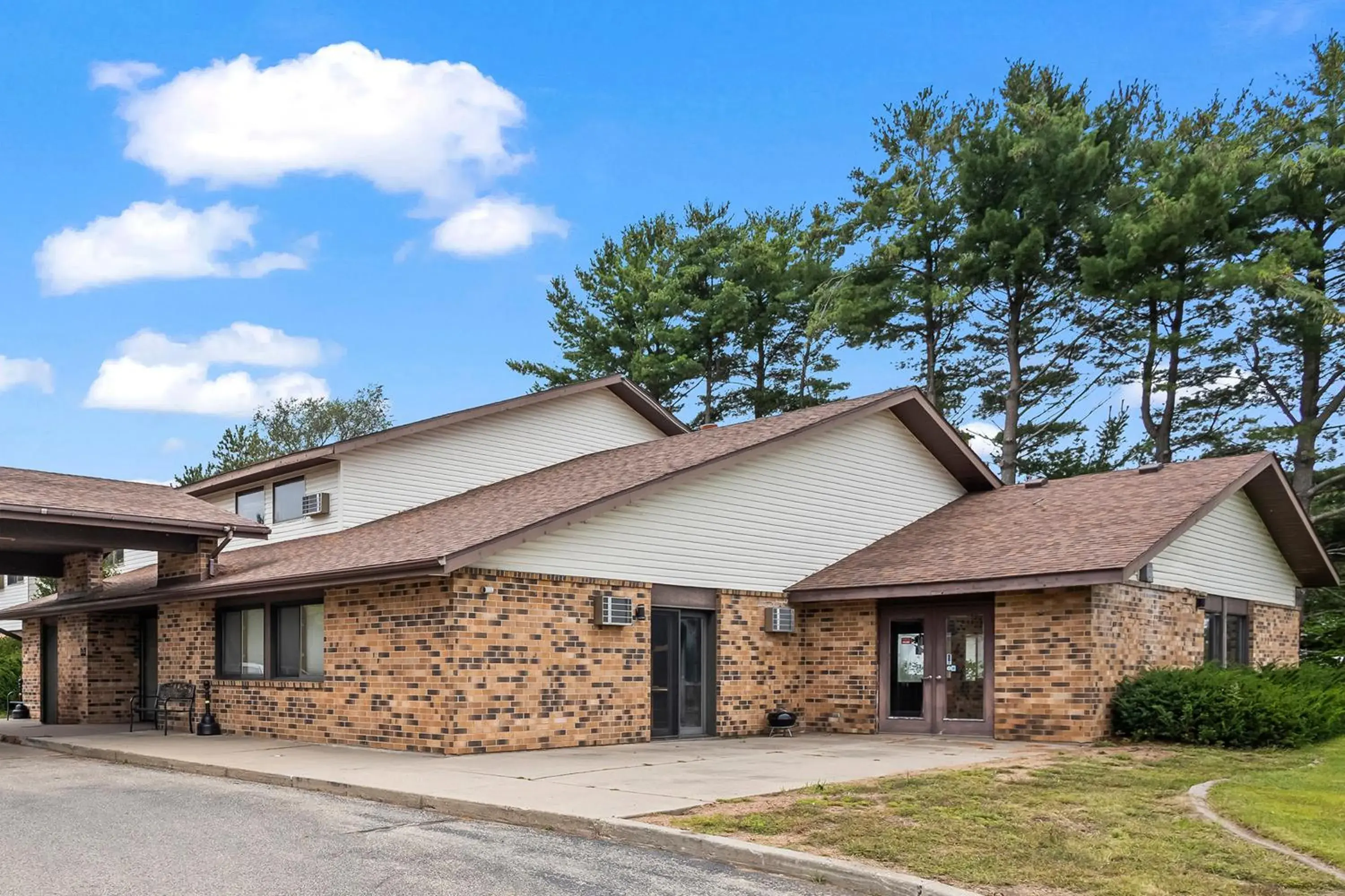 Facade/entrance in Wautoma Inn by OYO near Airport WI 73 Facade/entrance in Wautoma Inn by OYO near Airport WI 73