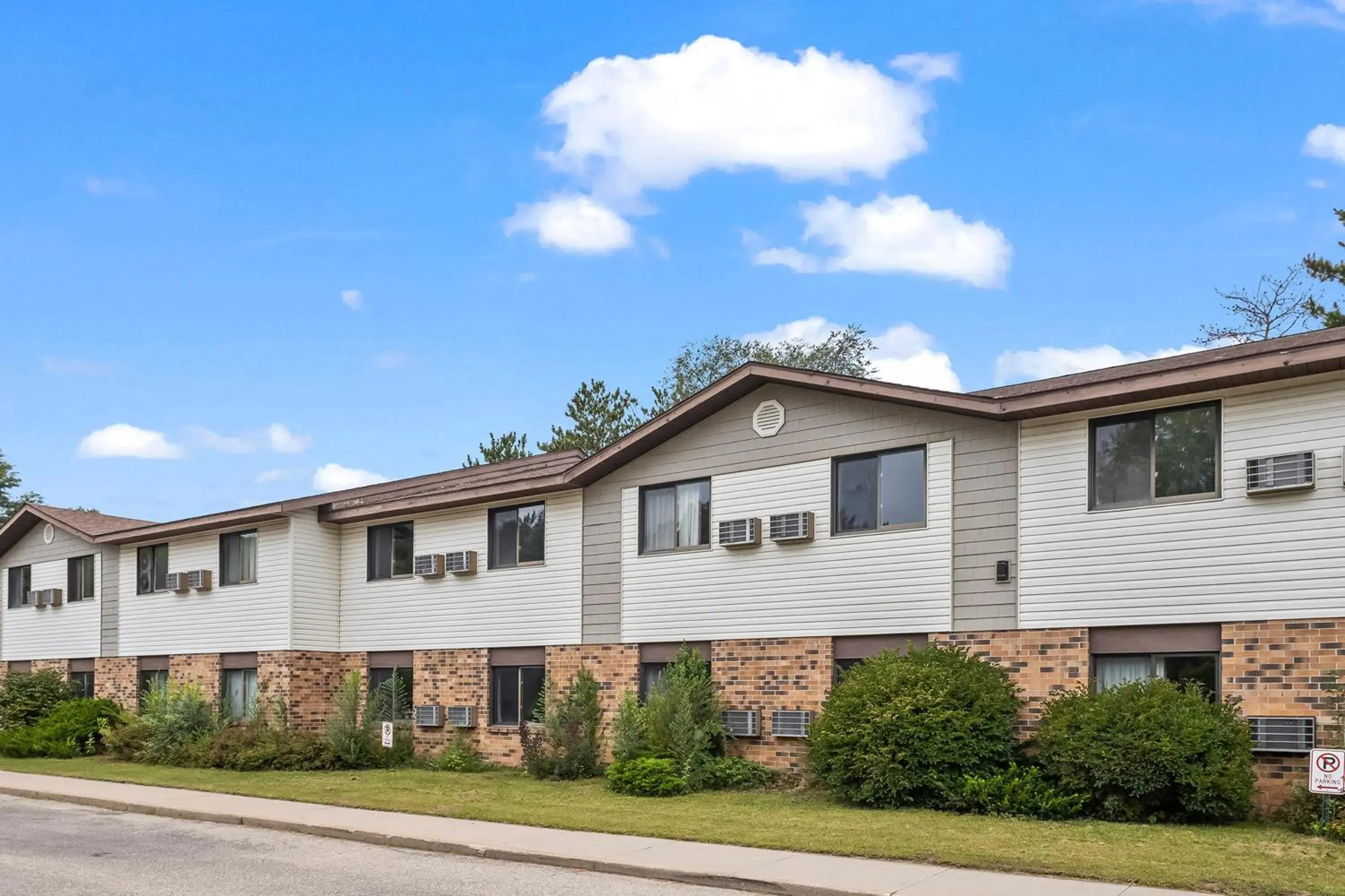 Property building in Wautoma Inn by OYO near Airport WI 73 Property building in Wautoma Inn by OYO near Airport WI 73