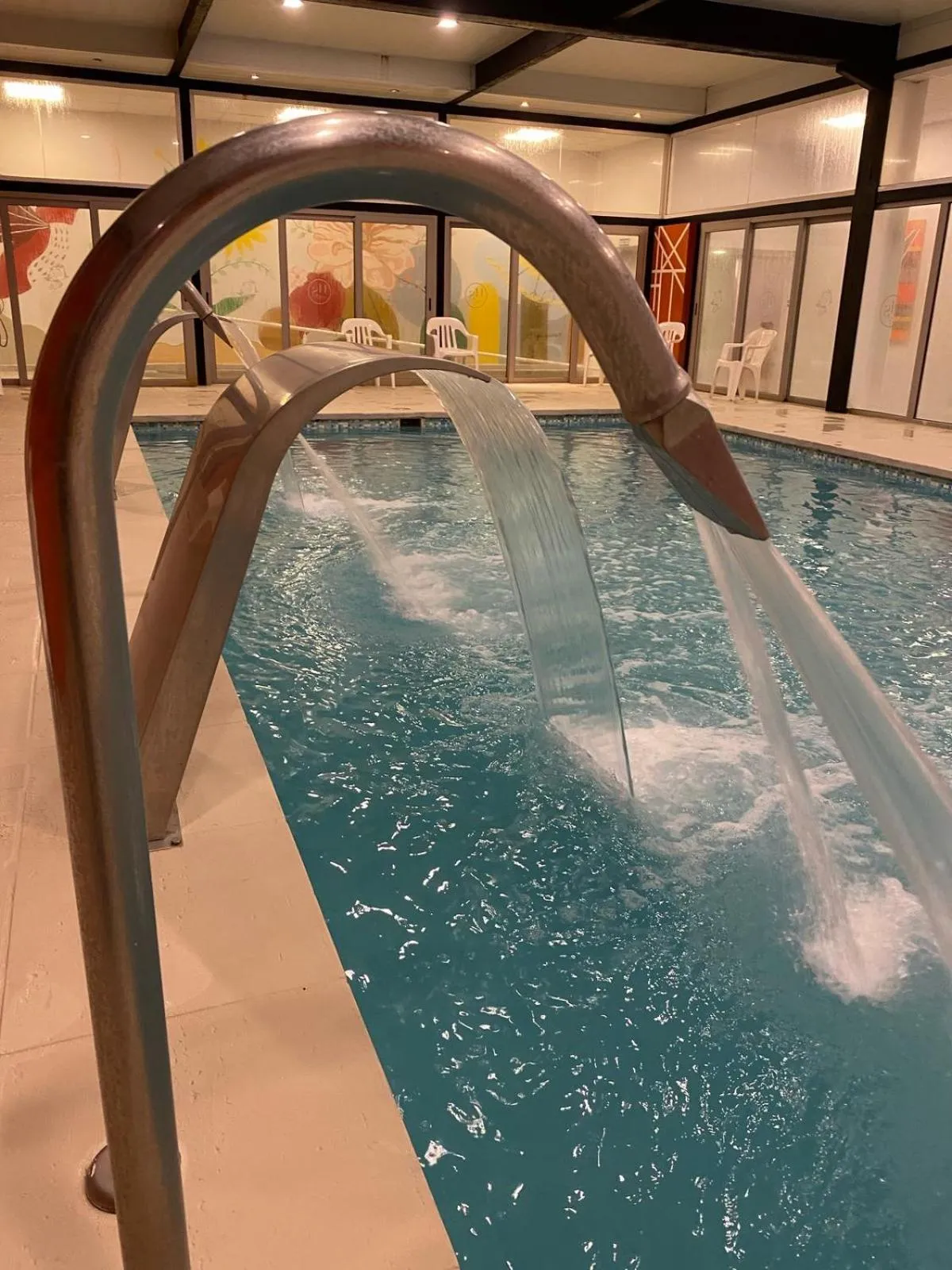 Swimming pool in Howard Johnson Plaza Villa Carlos Paz