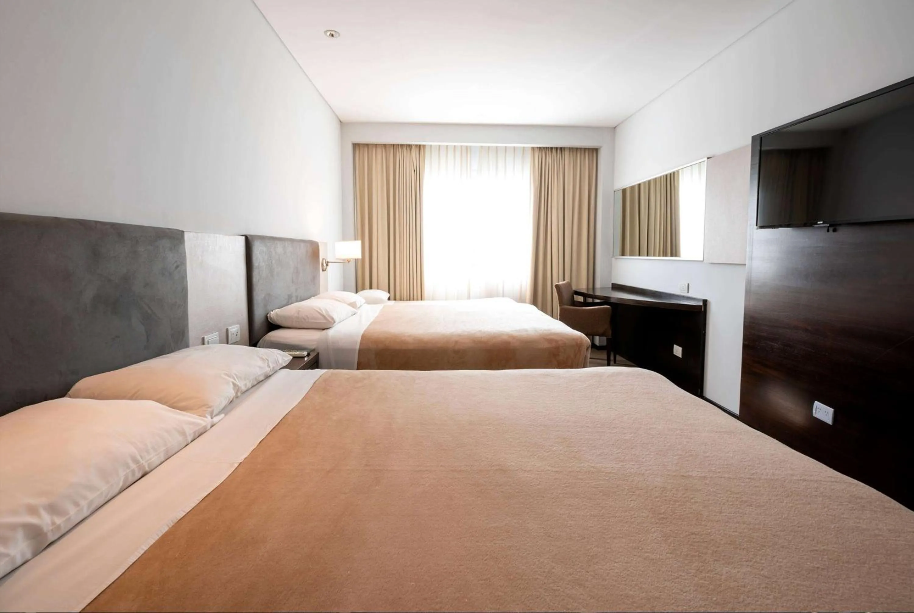 Photo of the whole room in Howard Johnson Plaza Villa Carlos Paz