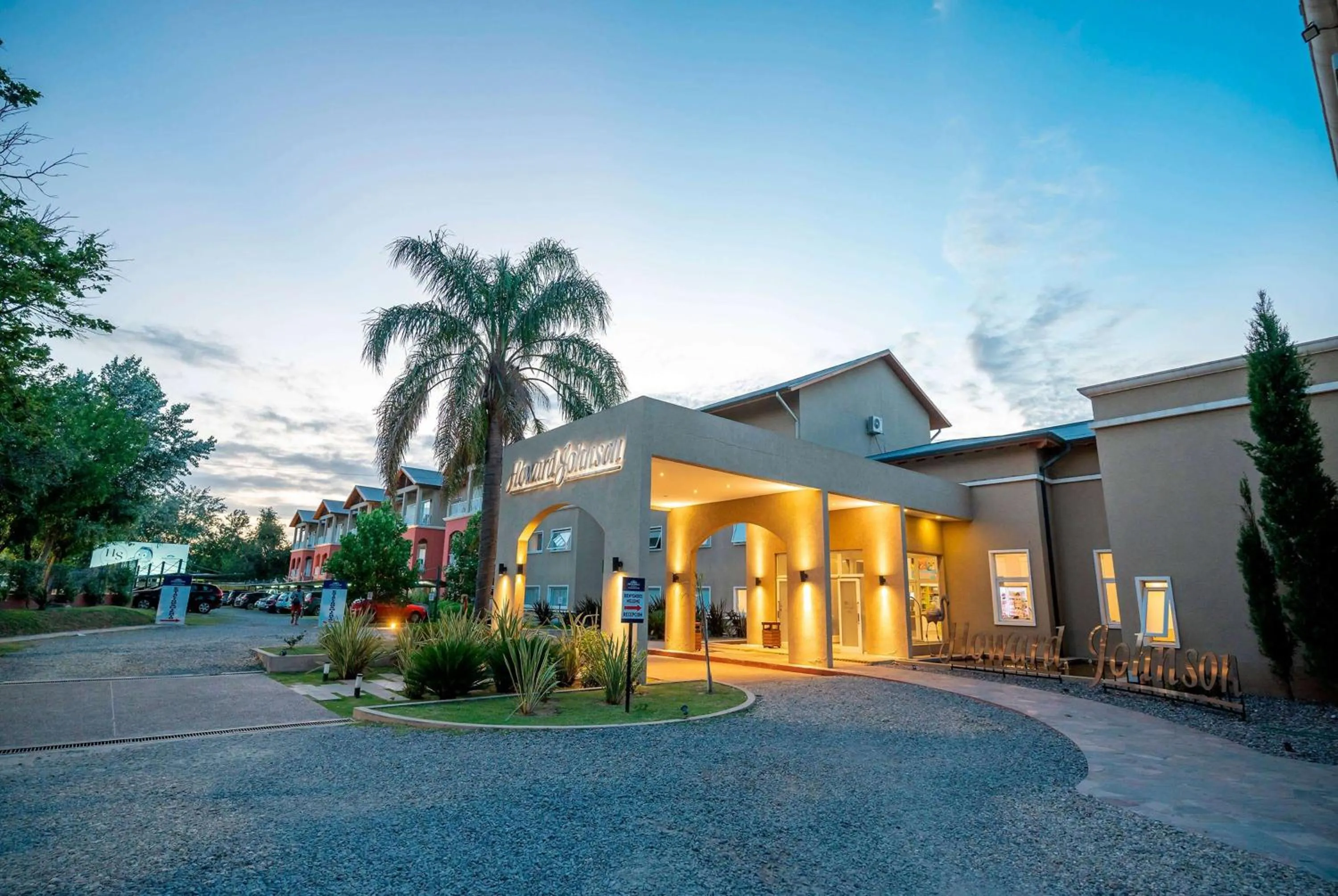 Property building in Howard Johnson Plaza Villa Carlos Paz