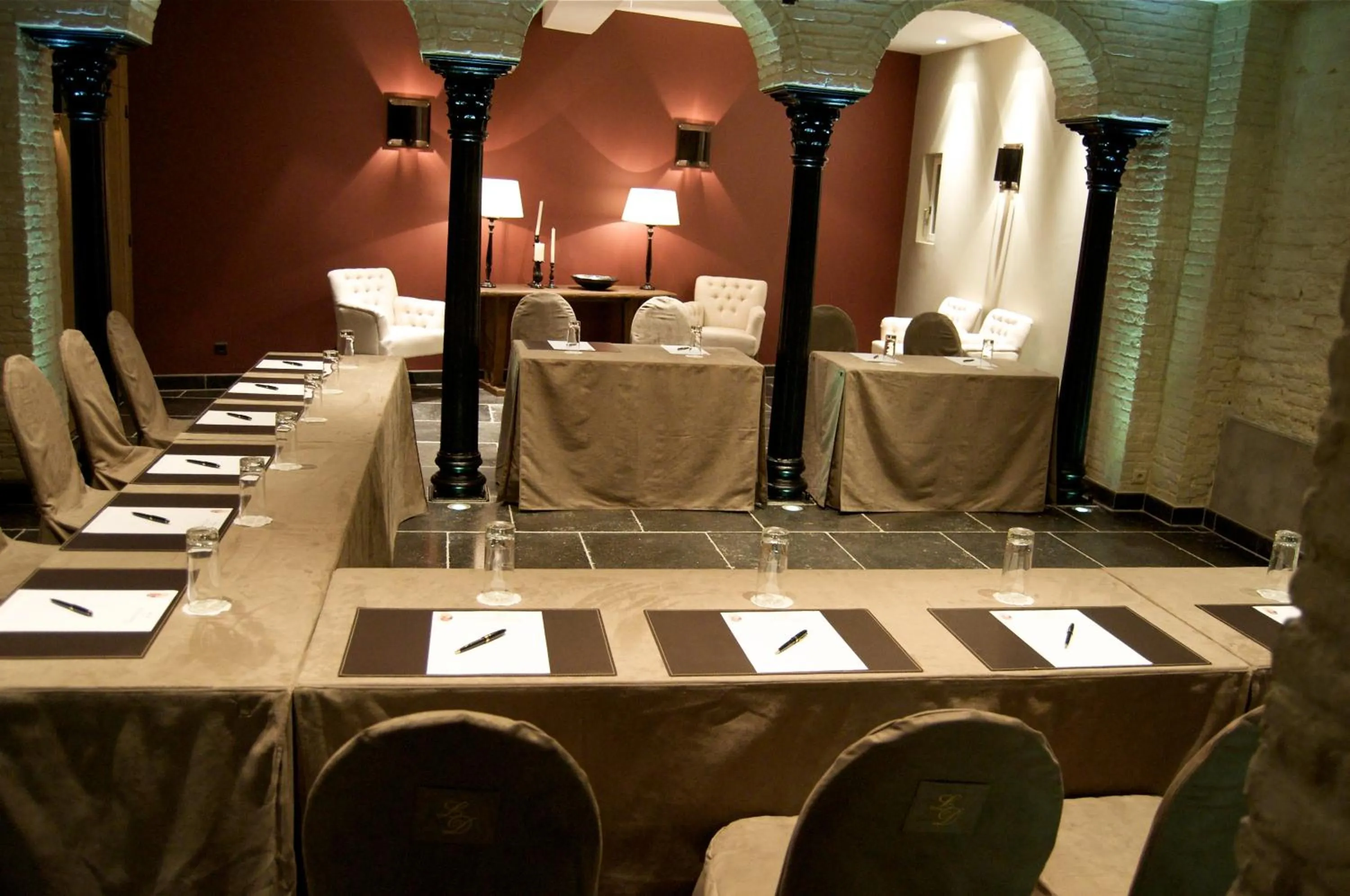 Business facilities in Hotel le Dixseptieme