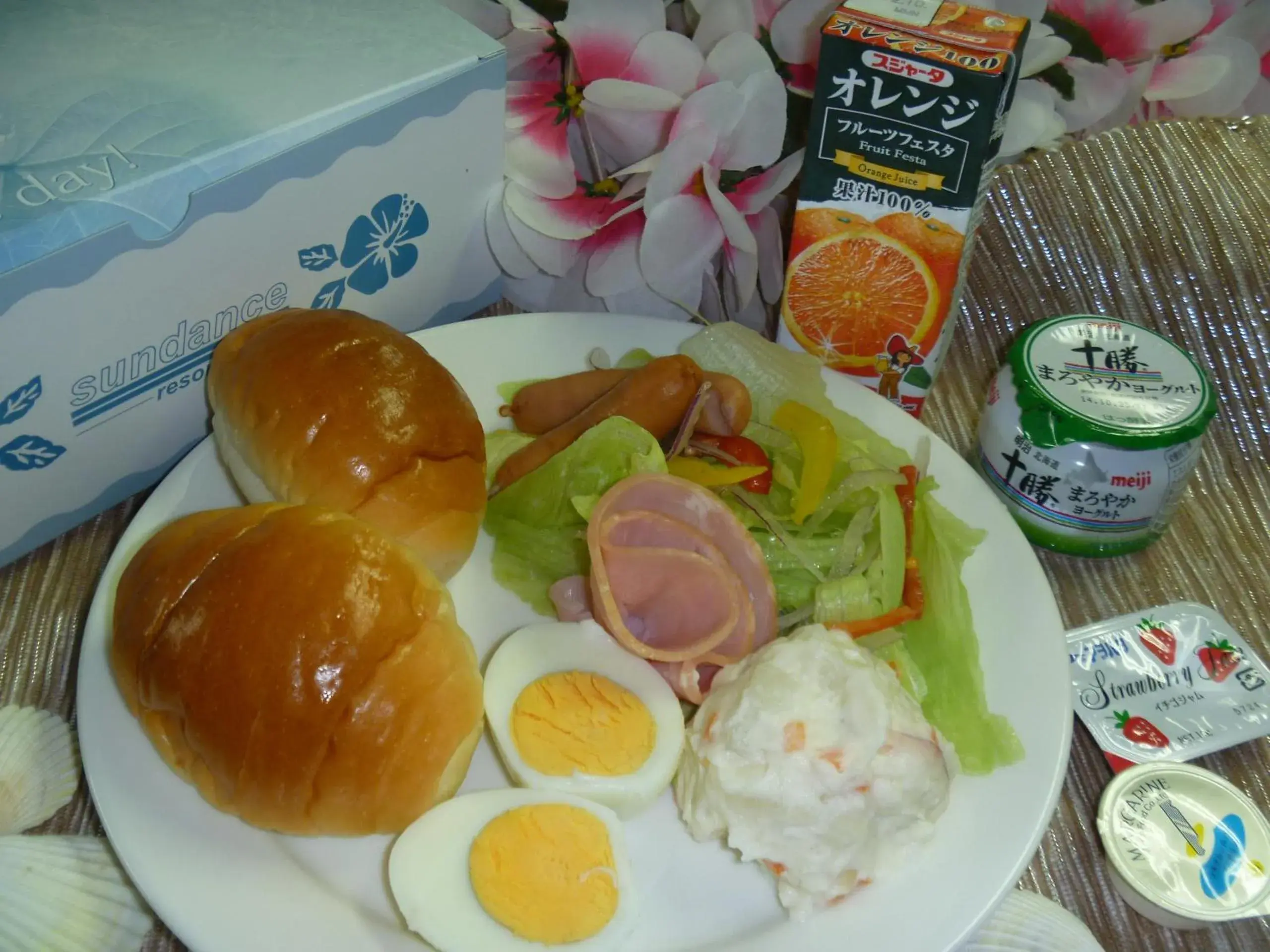 Continental breakfast in Sundance Resort Onjuku Continental breakfast in Sundance Resort Onjuku