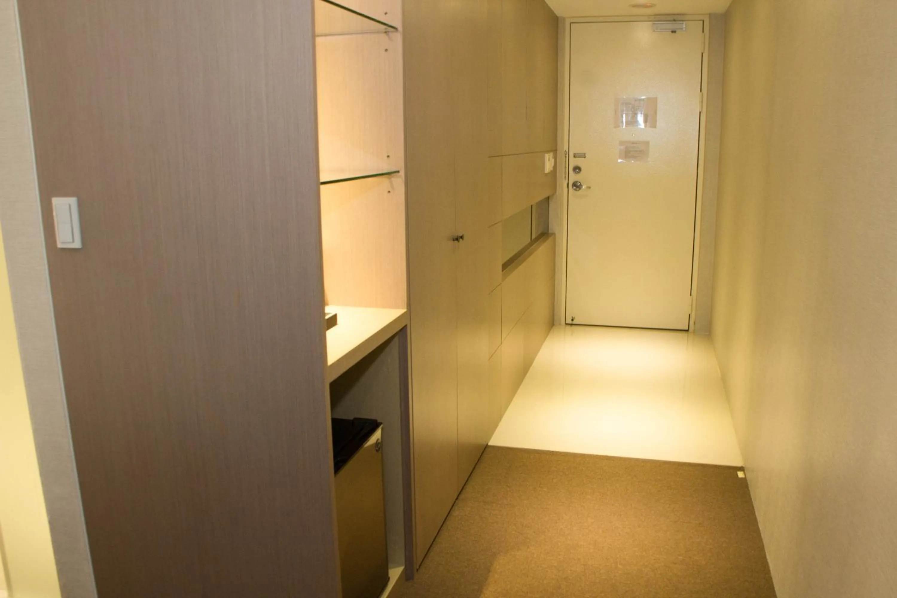 wardrobe in The Koos Hotel Dahu