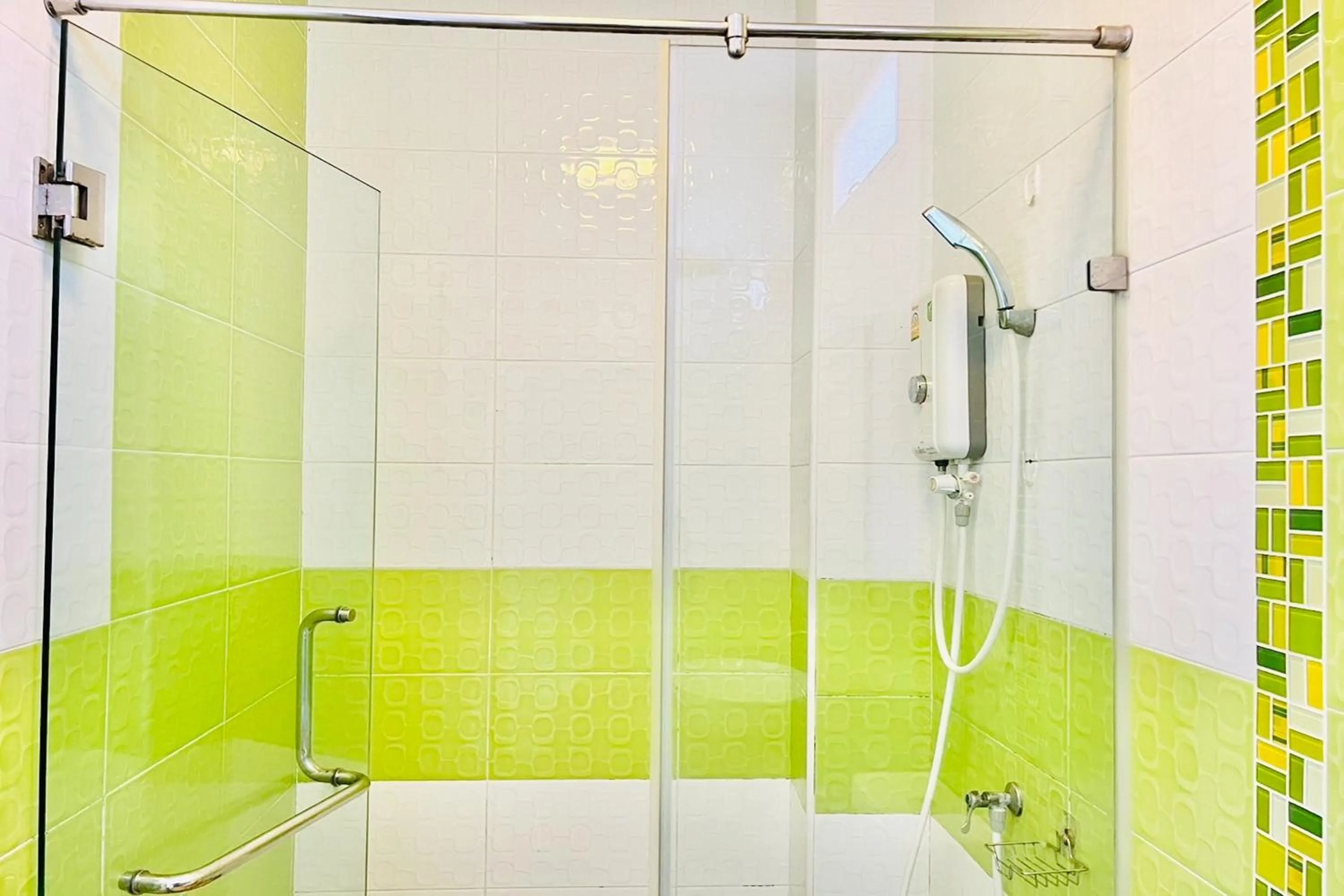 Shower in Veerakit Grand Hotel