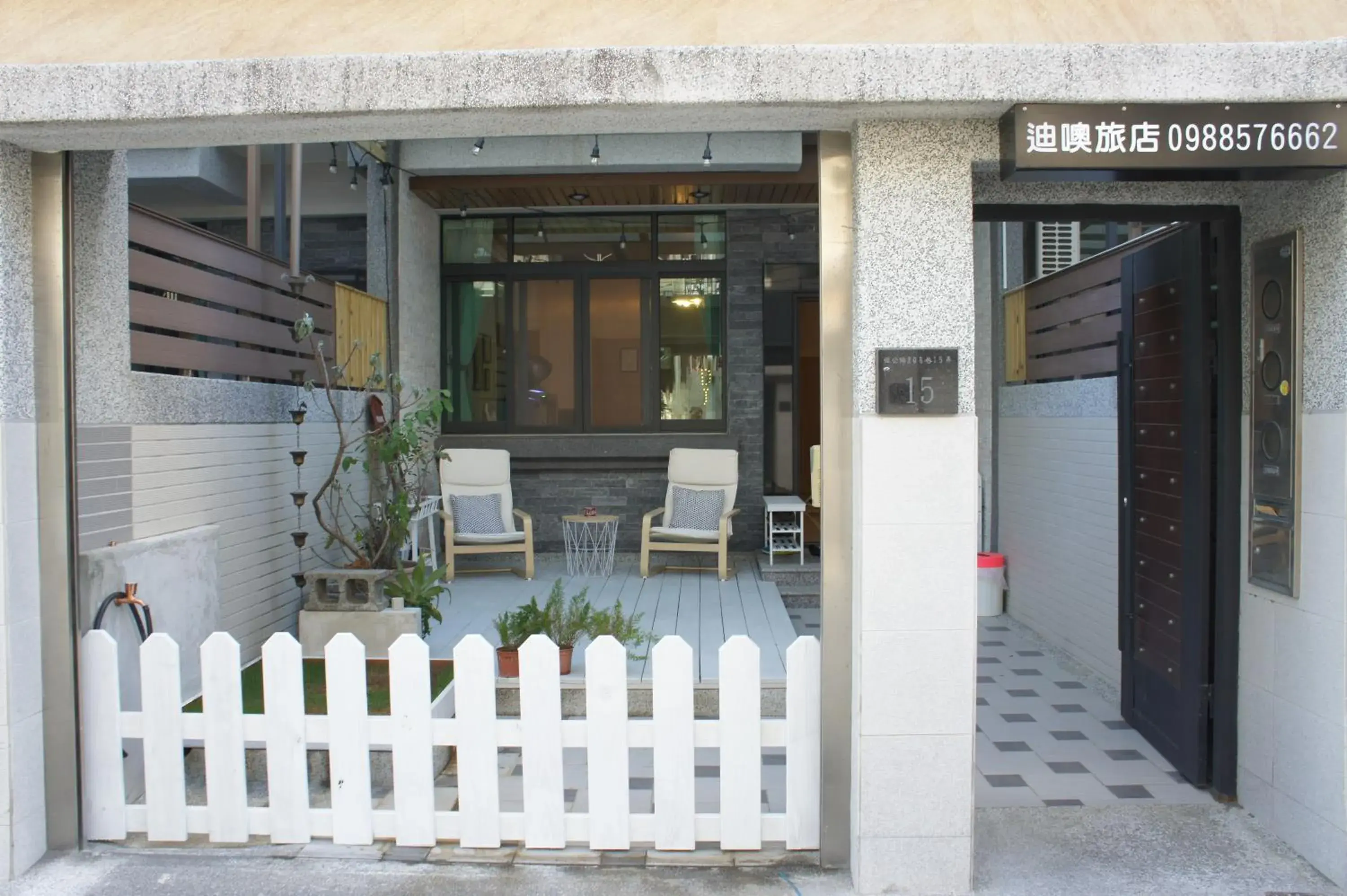 Facade/entrance in Kenting Dio Inn Facade/entrance in Kenting Dio Inn