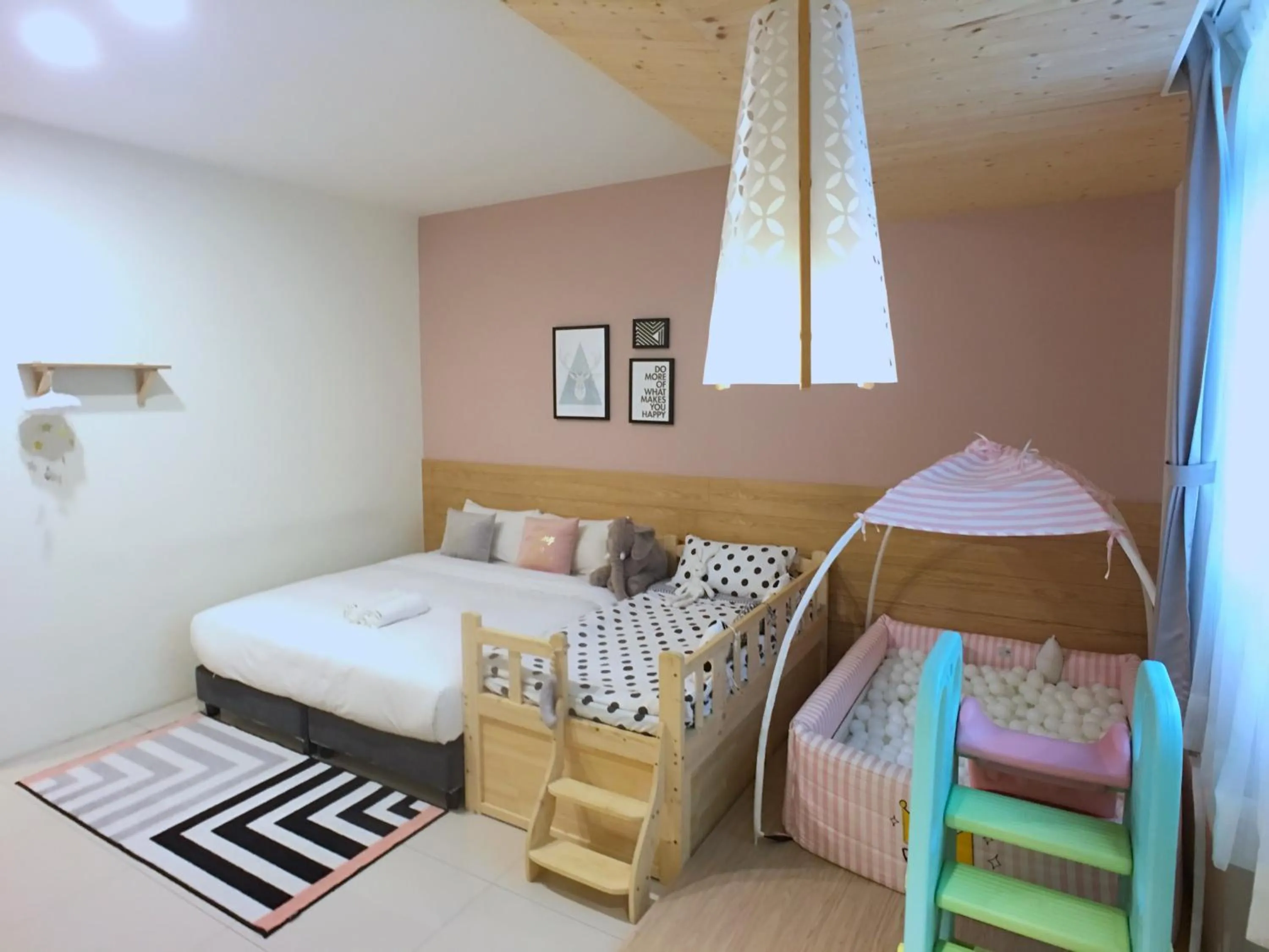 Bed in Kenting Dio Inn