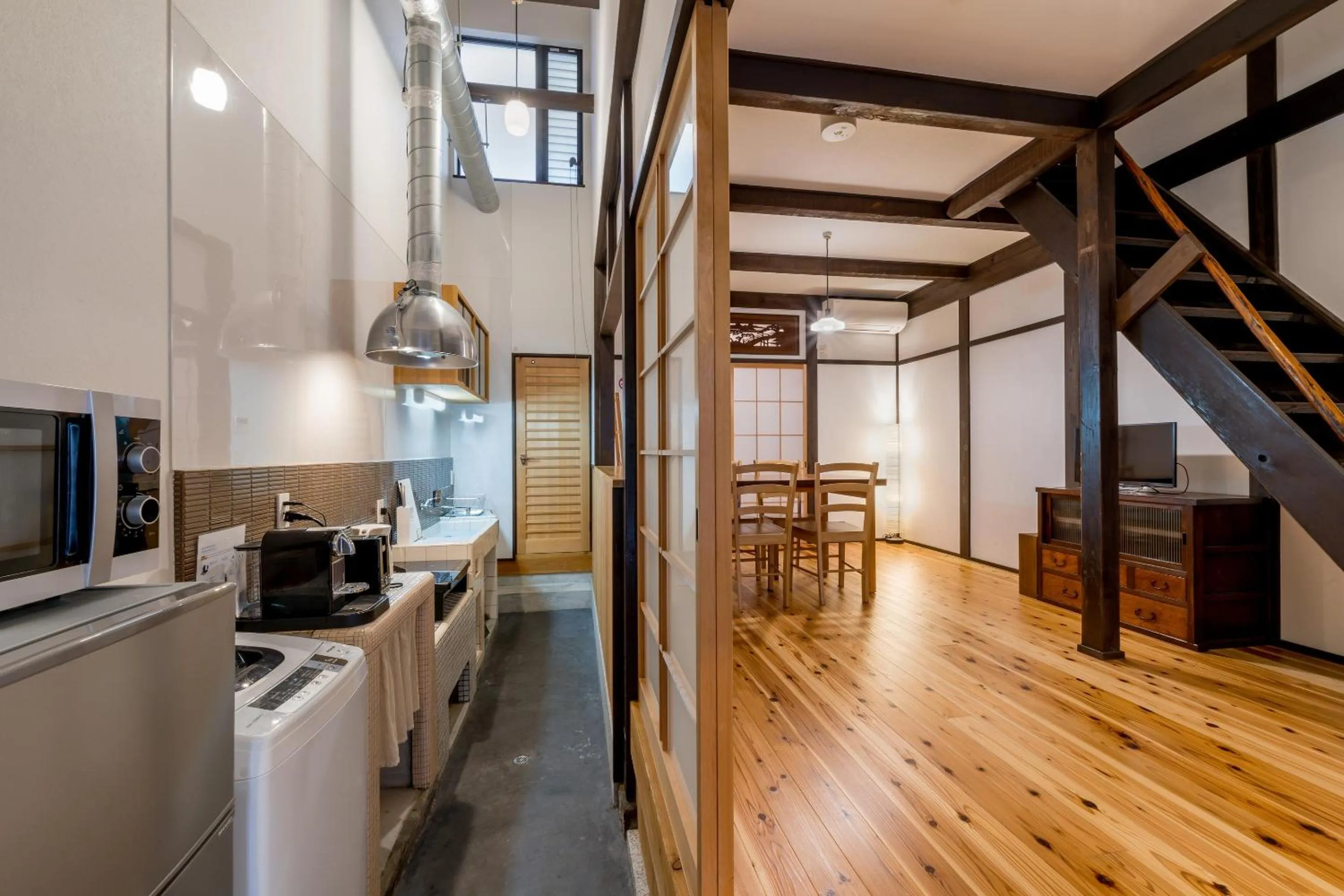 Dining area in RESI STAY Tomaroka Mongakucho