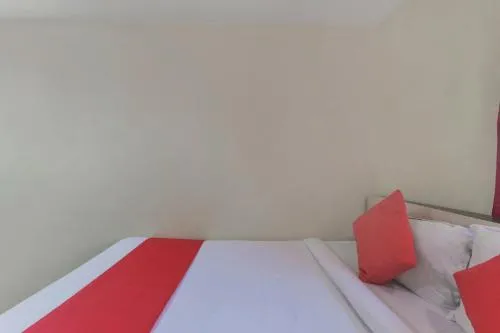 Hotel O by OYO Ak Palace Near Chhatrapati Shivaji International Airport