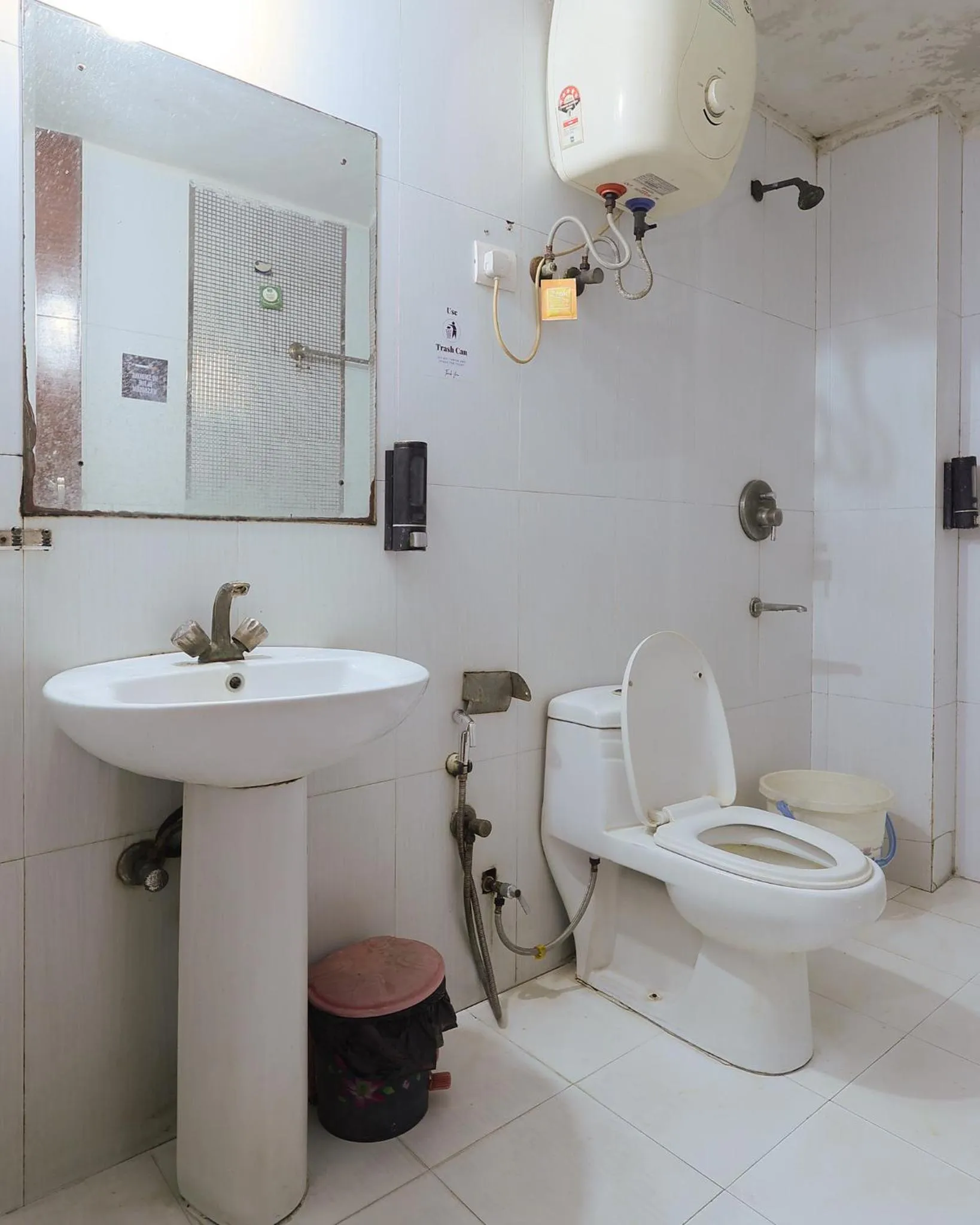 bidet in AmigosIndia