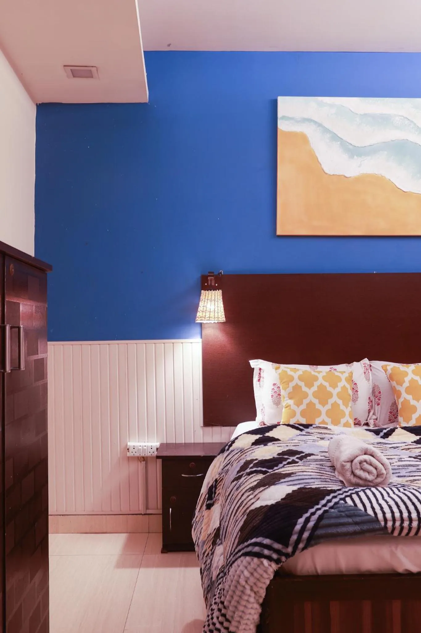 View (from property/room), Bed in AmigosIndia