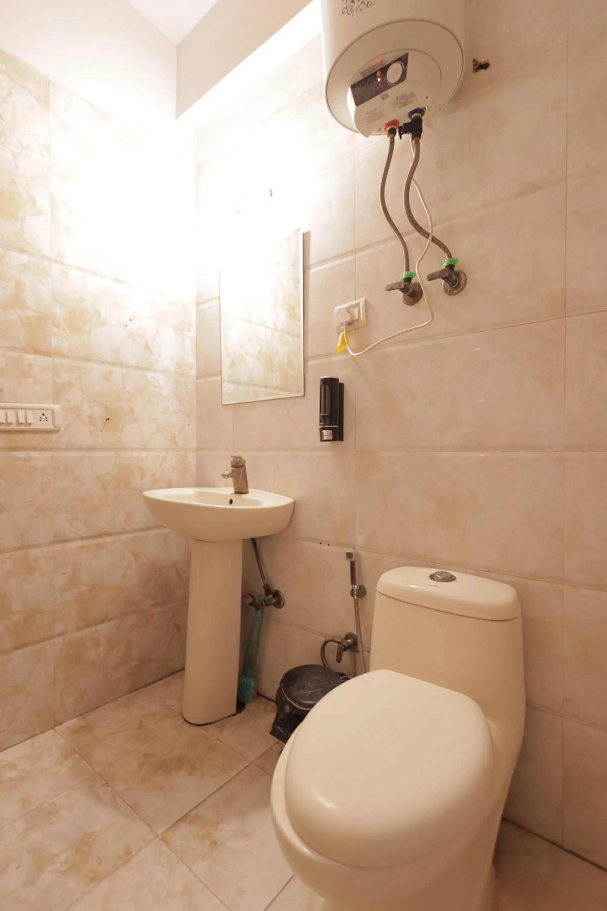 Bathroom in AmigosIndia