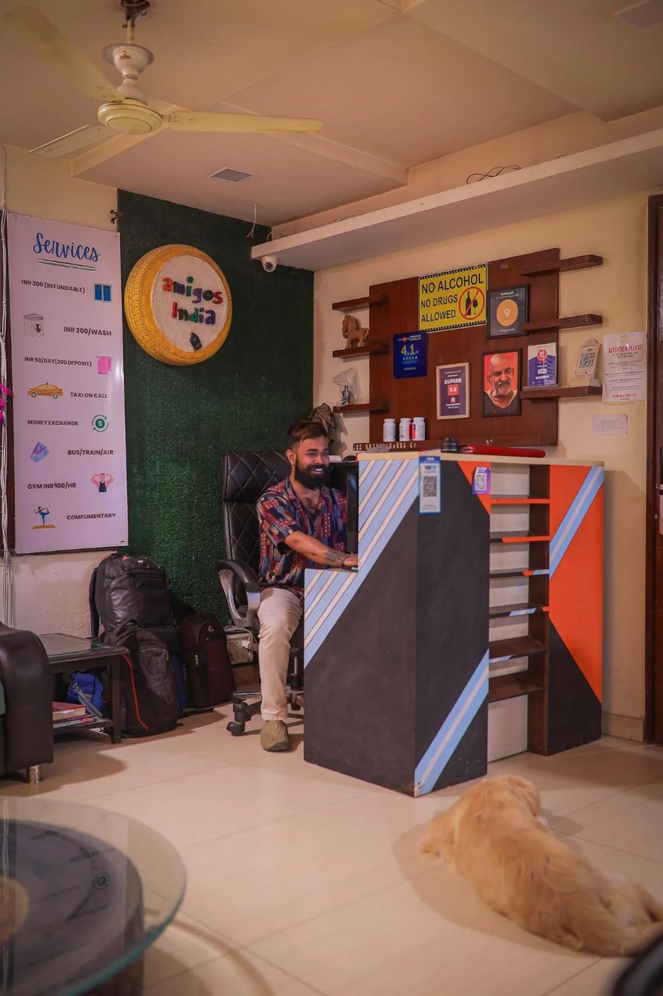 Living room in AmigosIndia