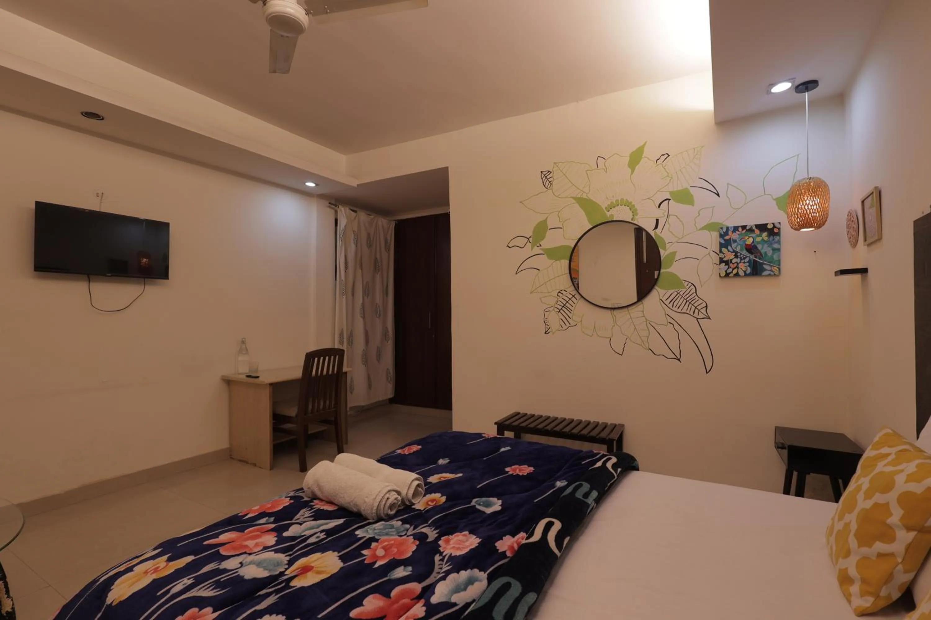 View (from property/room), Bed in AmigosIndia