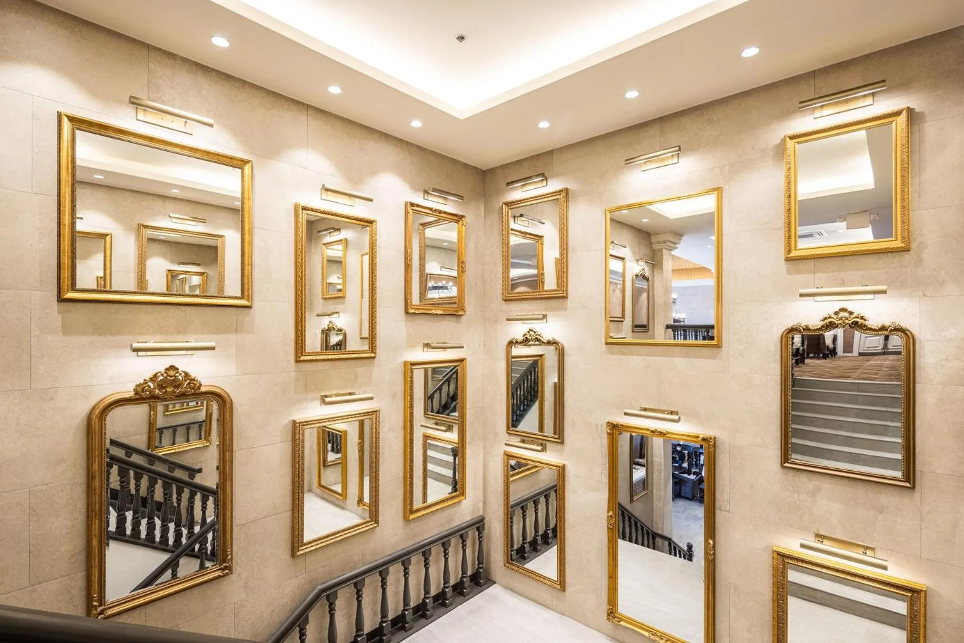 Lobby or reception in Coral Ocean Resort