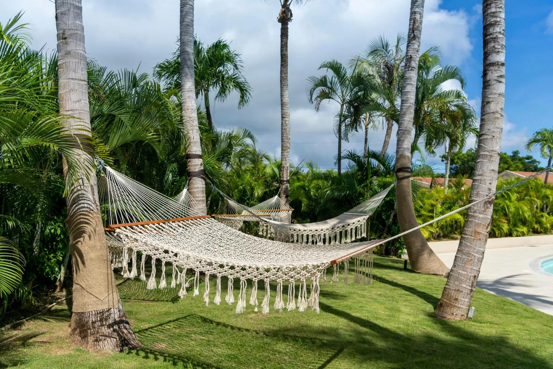Swimming pool in Coral Ocean Resort