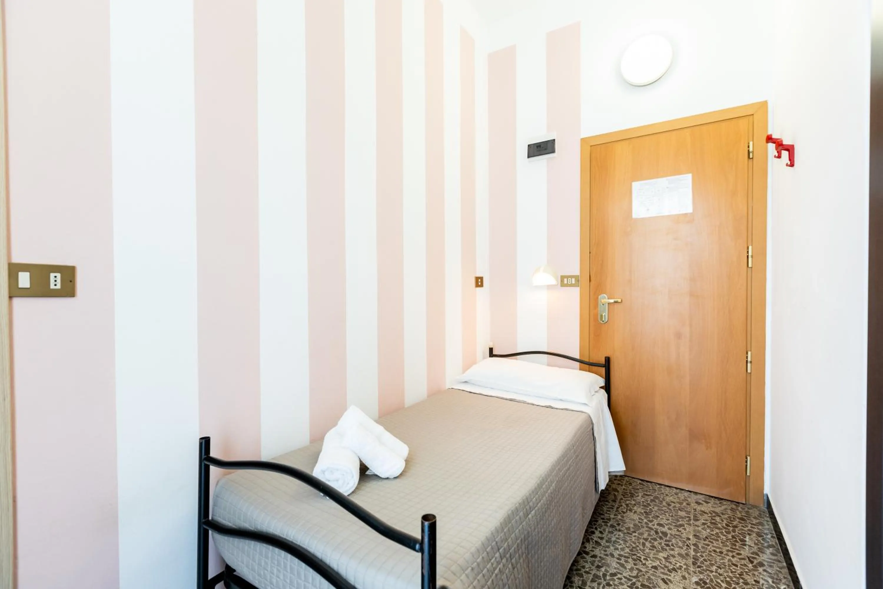 Bed in Beach Hotel Clerice