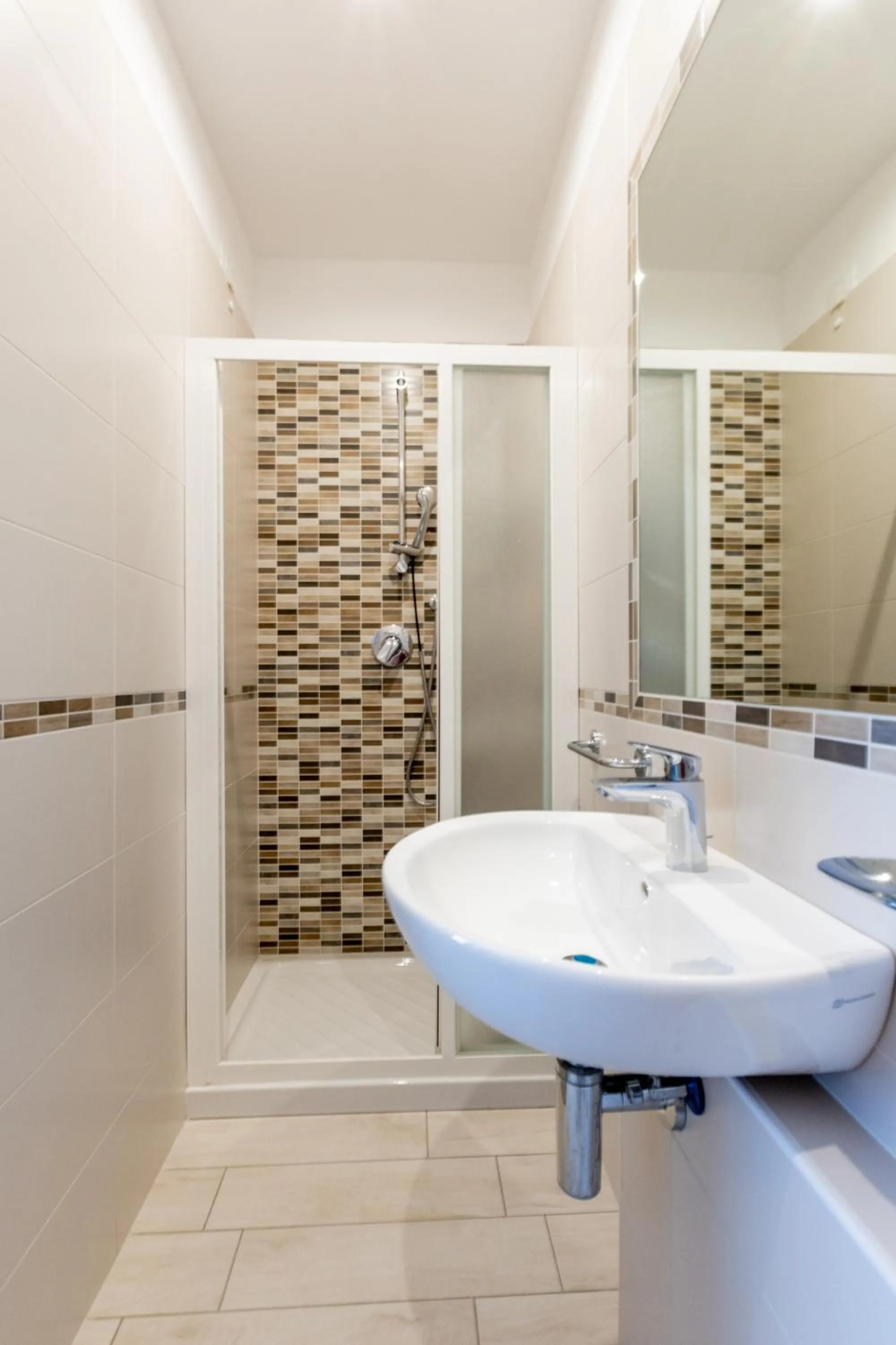 Shower in Beach Hotel Clerice