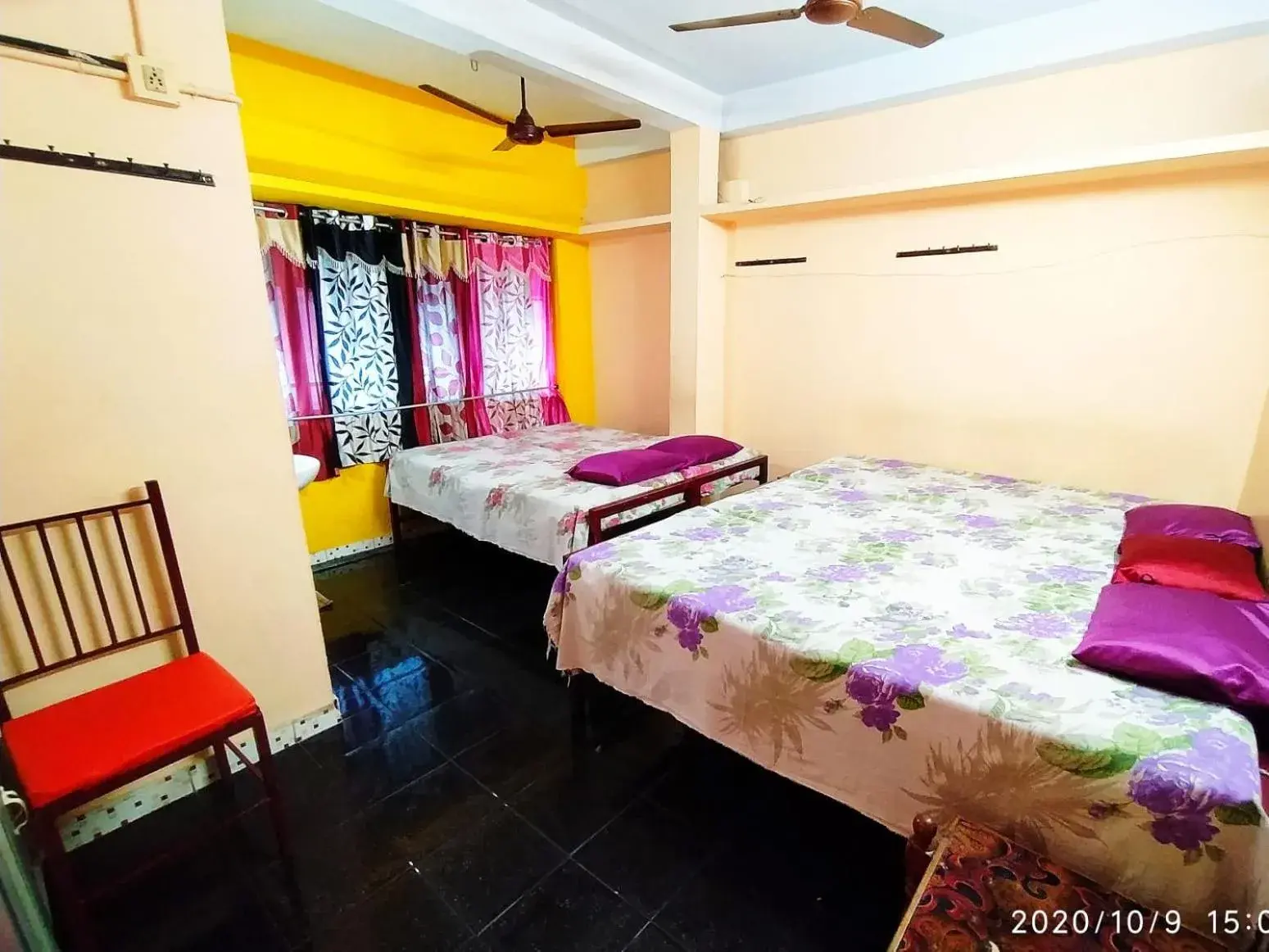 Bed in Pleasant Inn Bed in Pleasant Inn