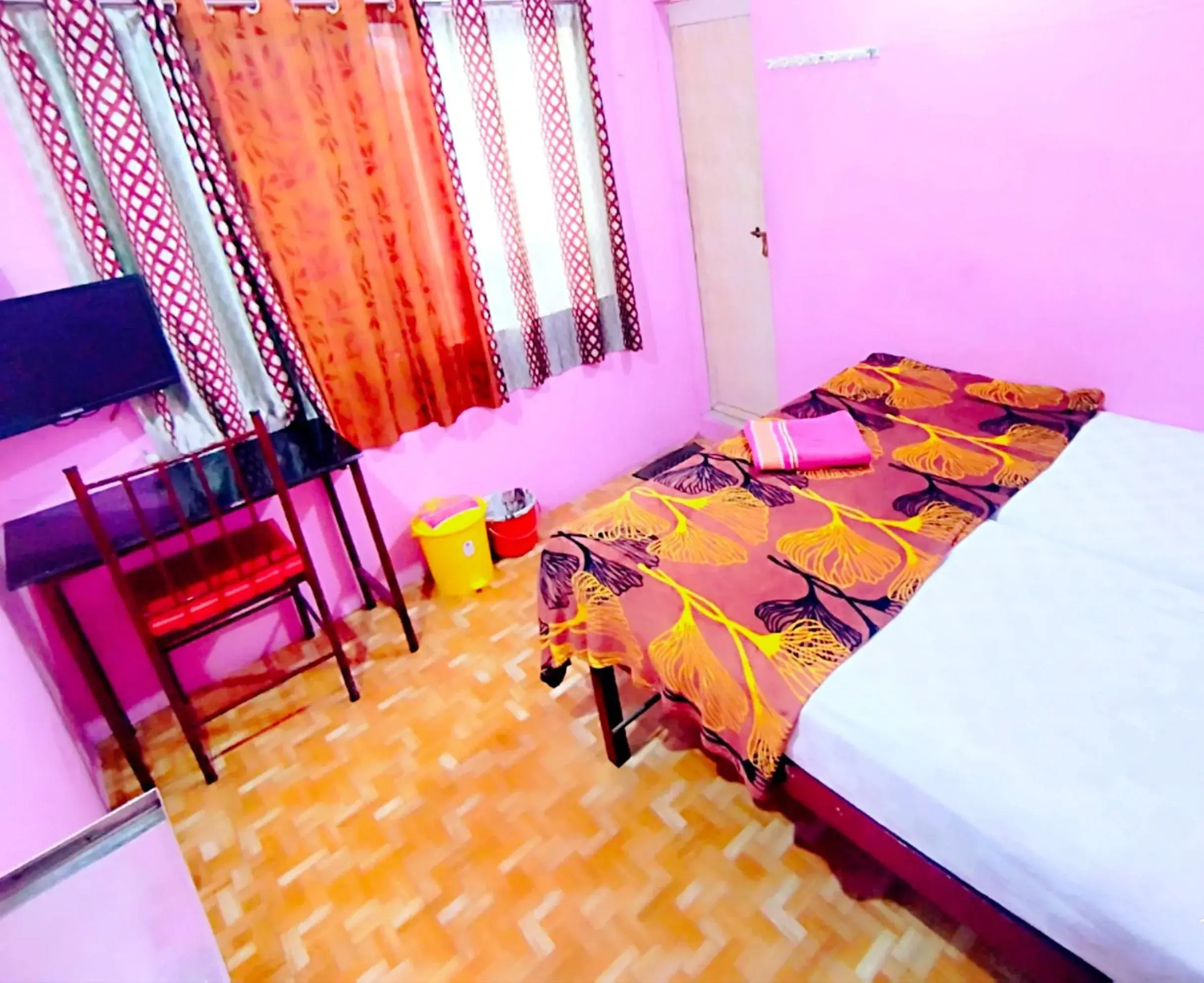 Bed in Pleasant Inn Bed in Pleasant Inn