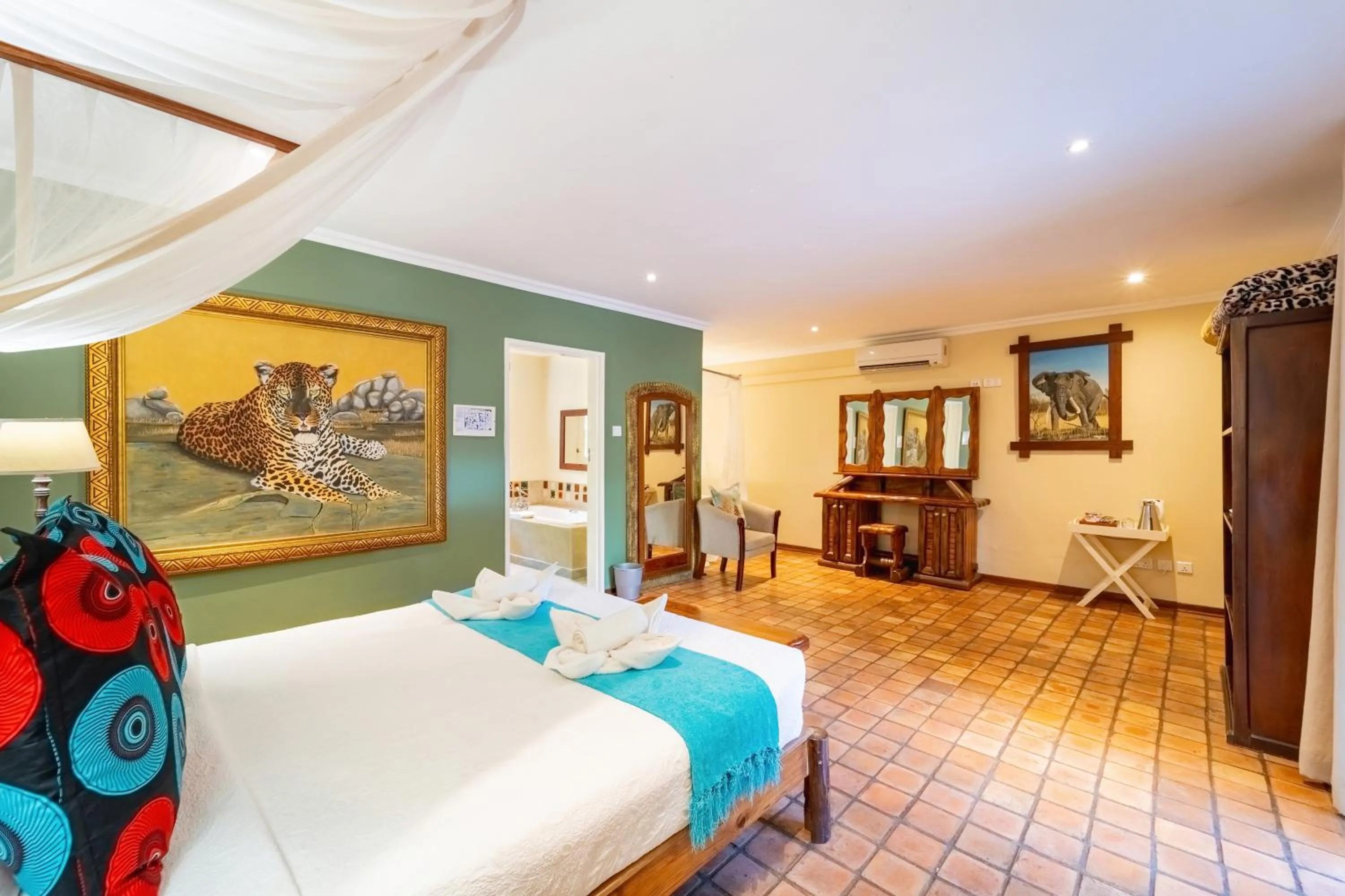 Photo of the whole room, Bed in Bayete Guest Lodge