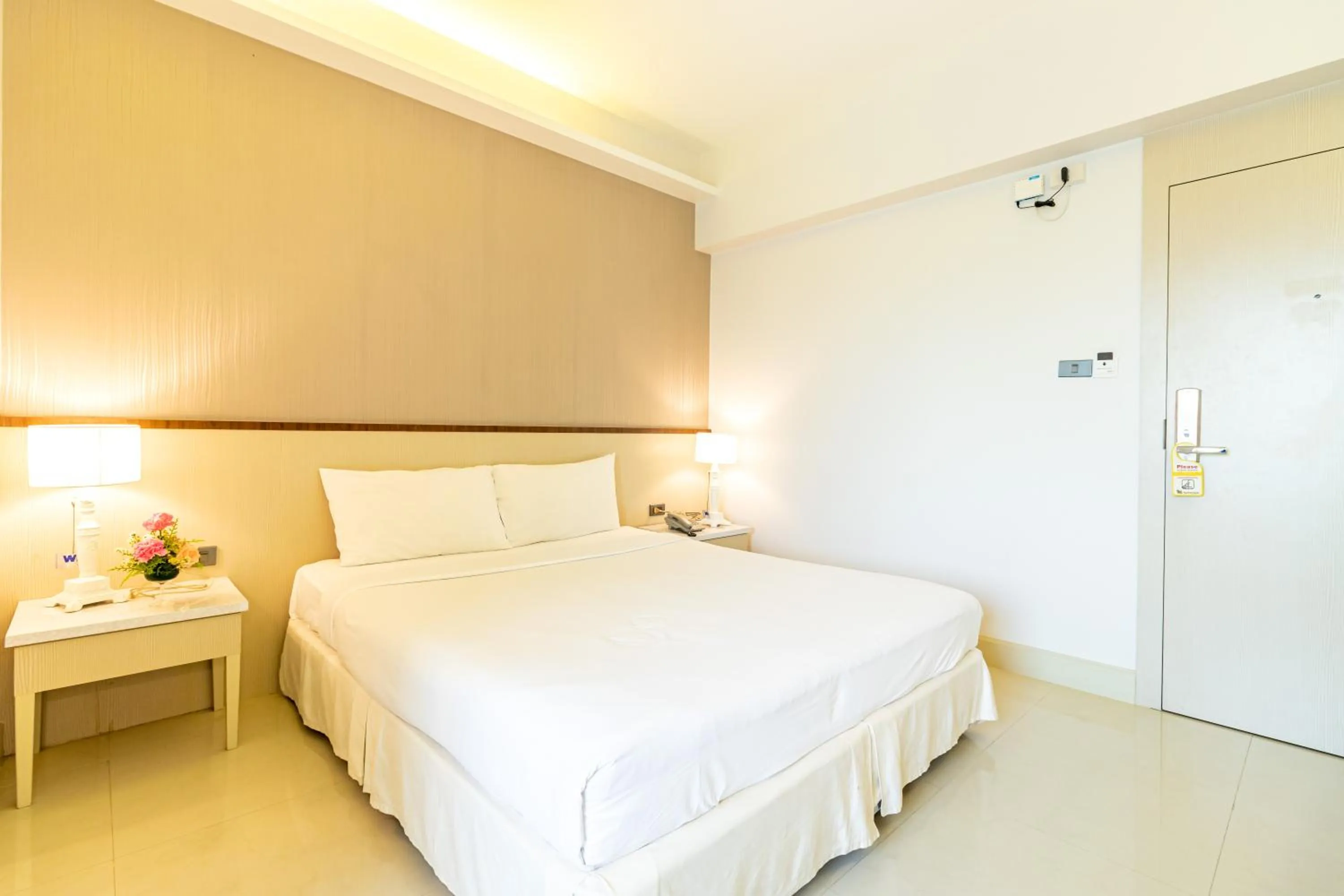 Photo of the whole room, Bed in Viva Hotel Songkhla