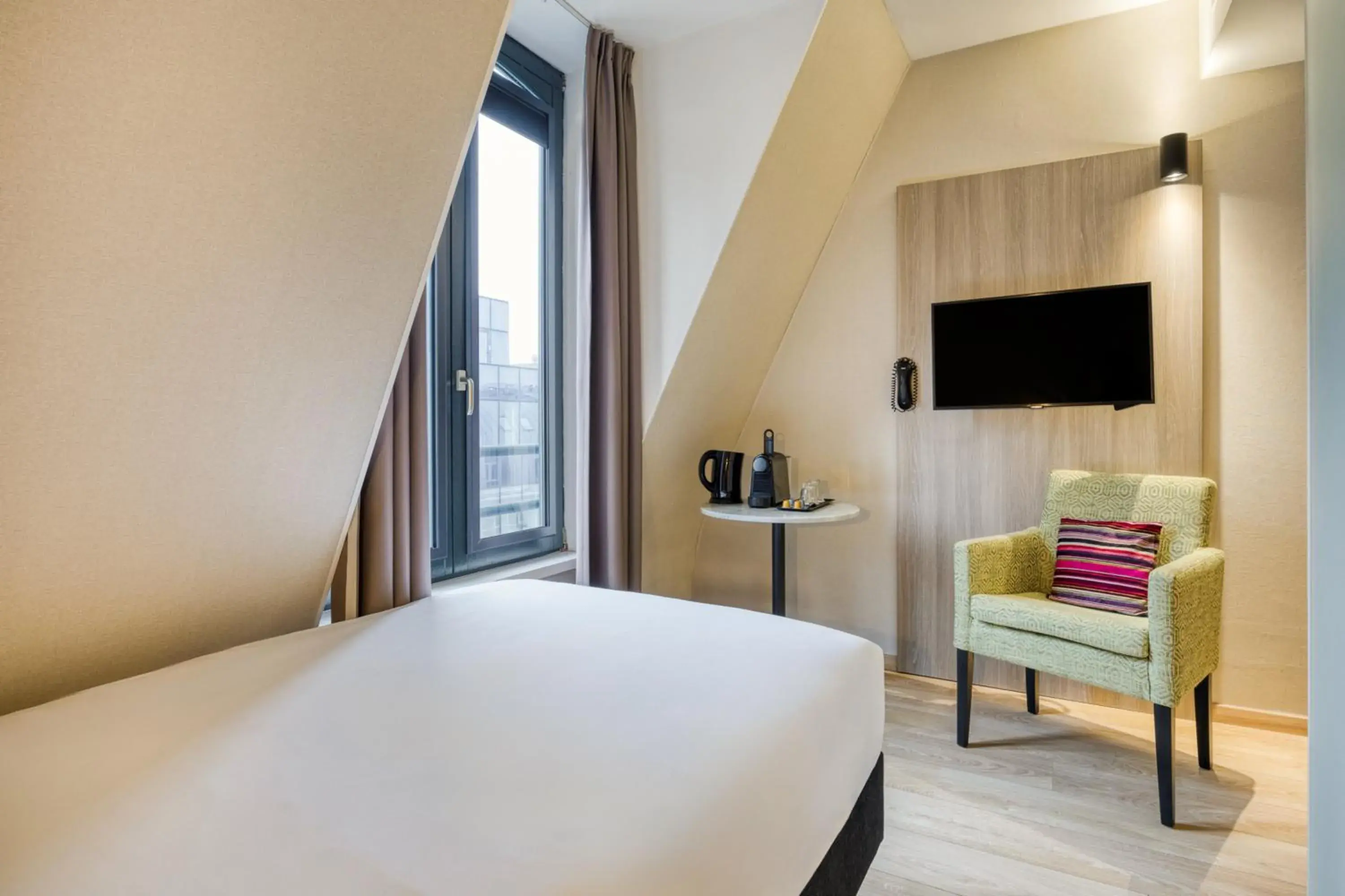 Single Room in Holiday Inn Brussels Schuman by IHG Single Room in Holiday Inn Brussels Schuman by IHG
