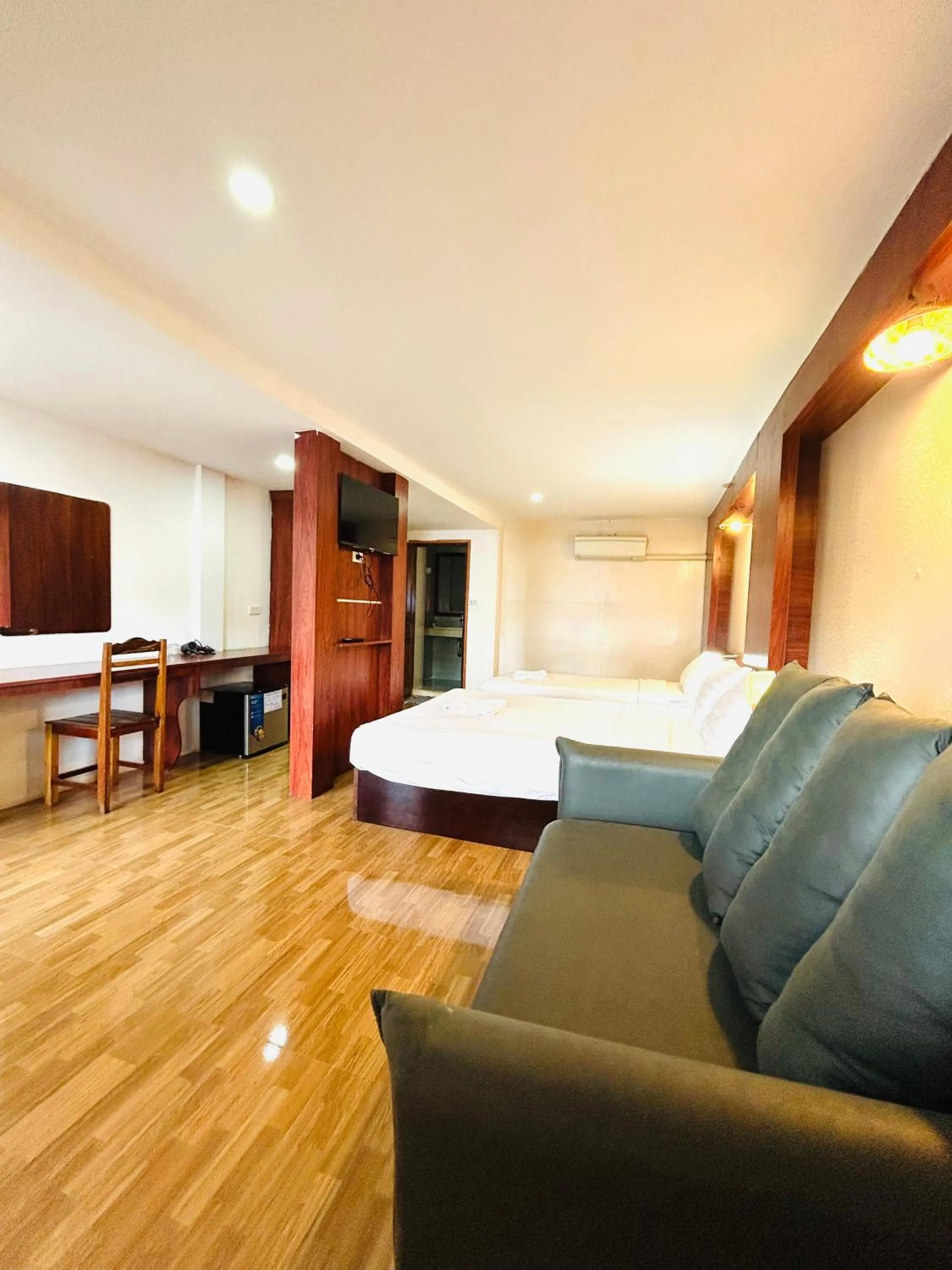 Photo of the whole room, Bed in Vangvieng Rock Backpacker Rooftop Hostel