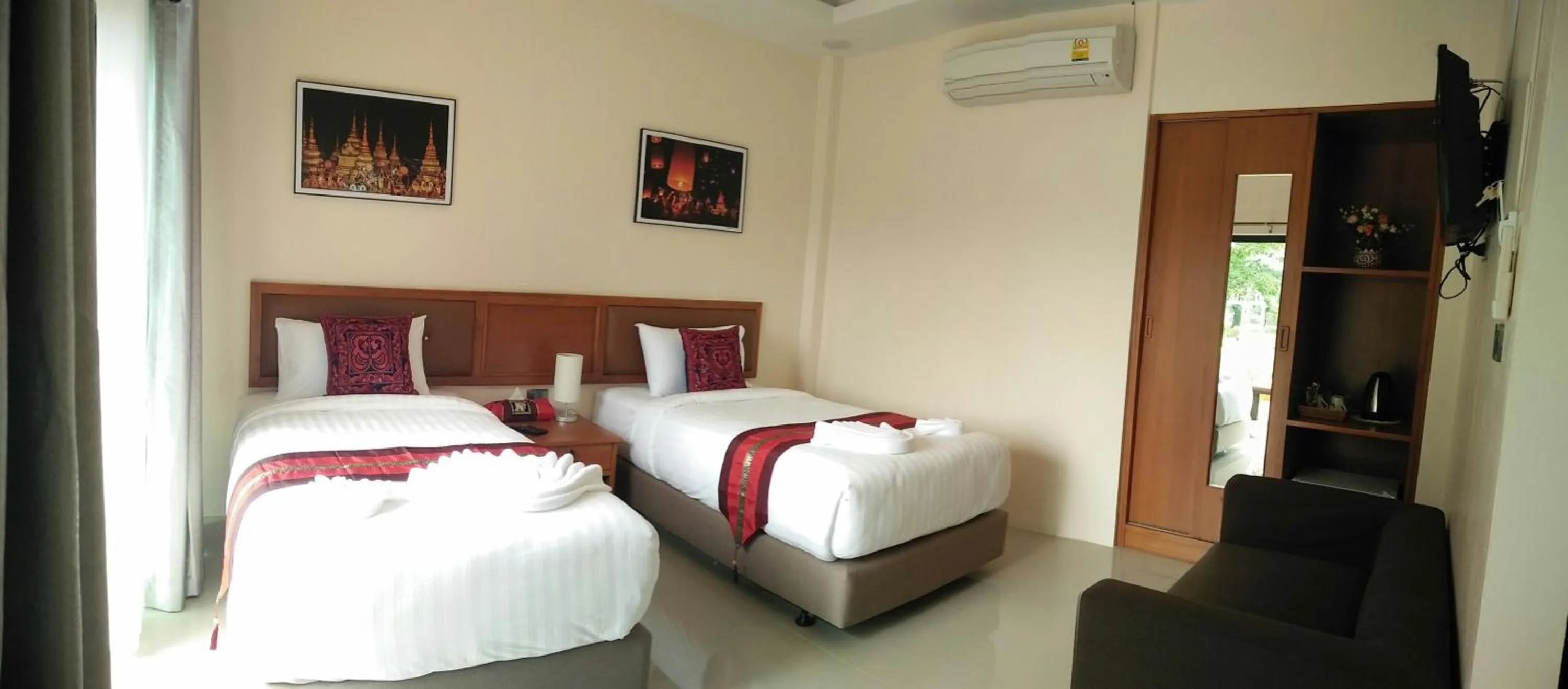 Bathroom, Bed in Lampang Green Garden Resort