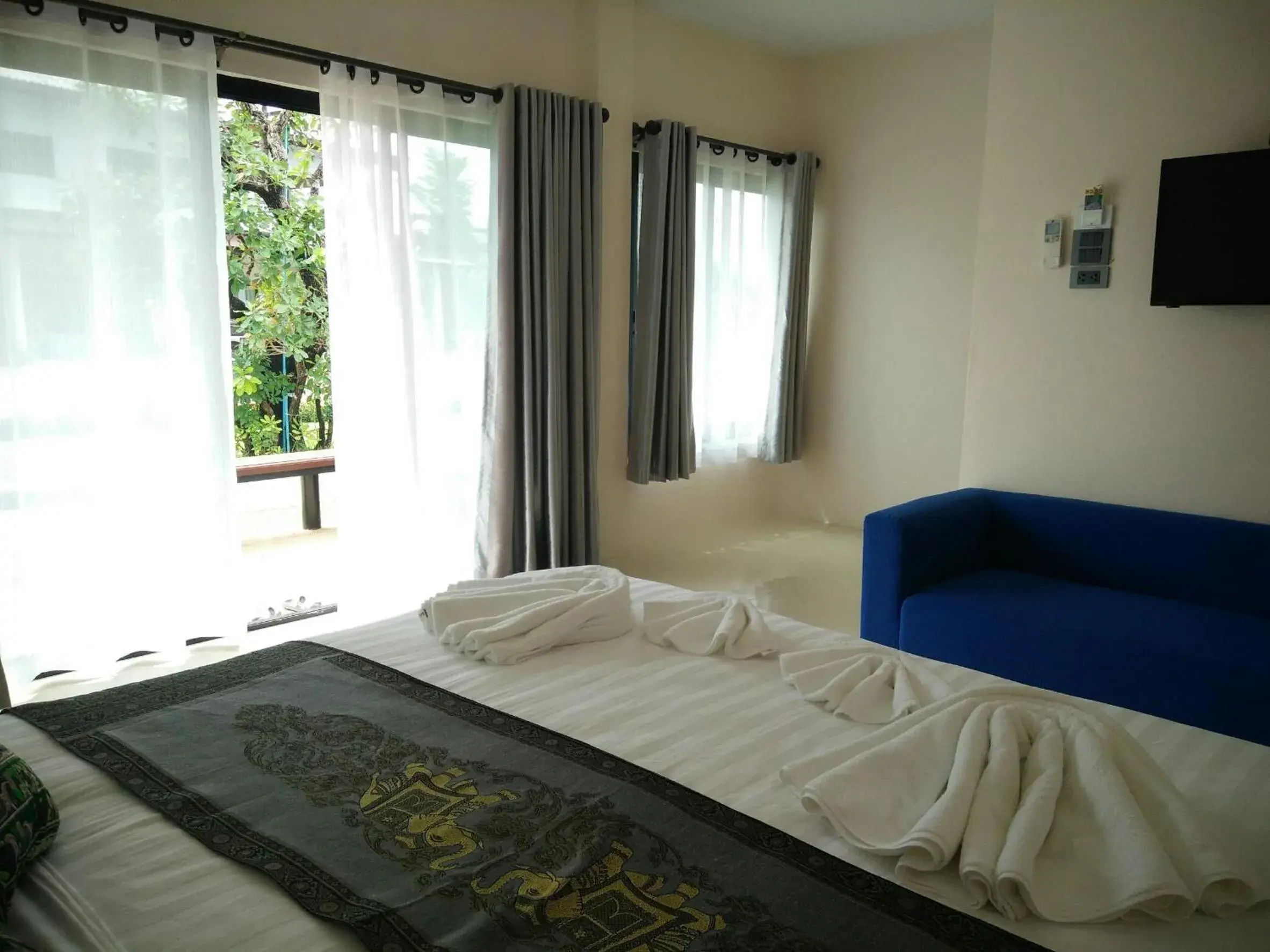 Bedroom, Bed in Lampang Green Garden Resort Bedroom, Bed in Lampang Green Garden Resort