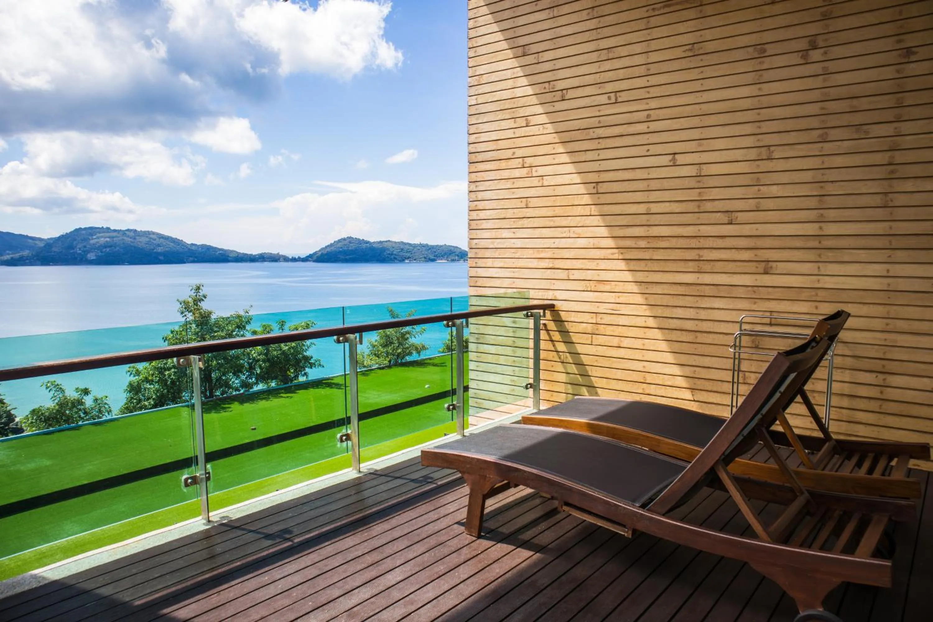 Balcony/Terrace in Wyndham Grand Phuket Kalim Bay