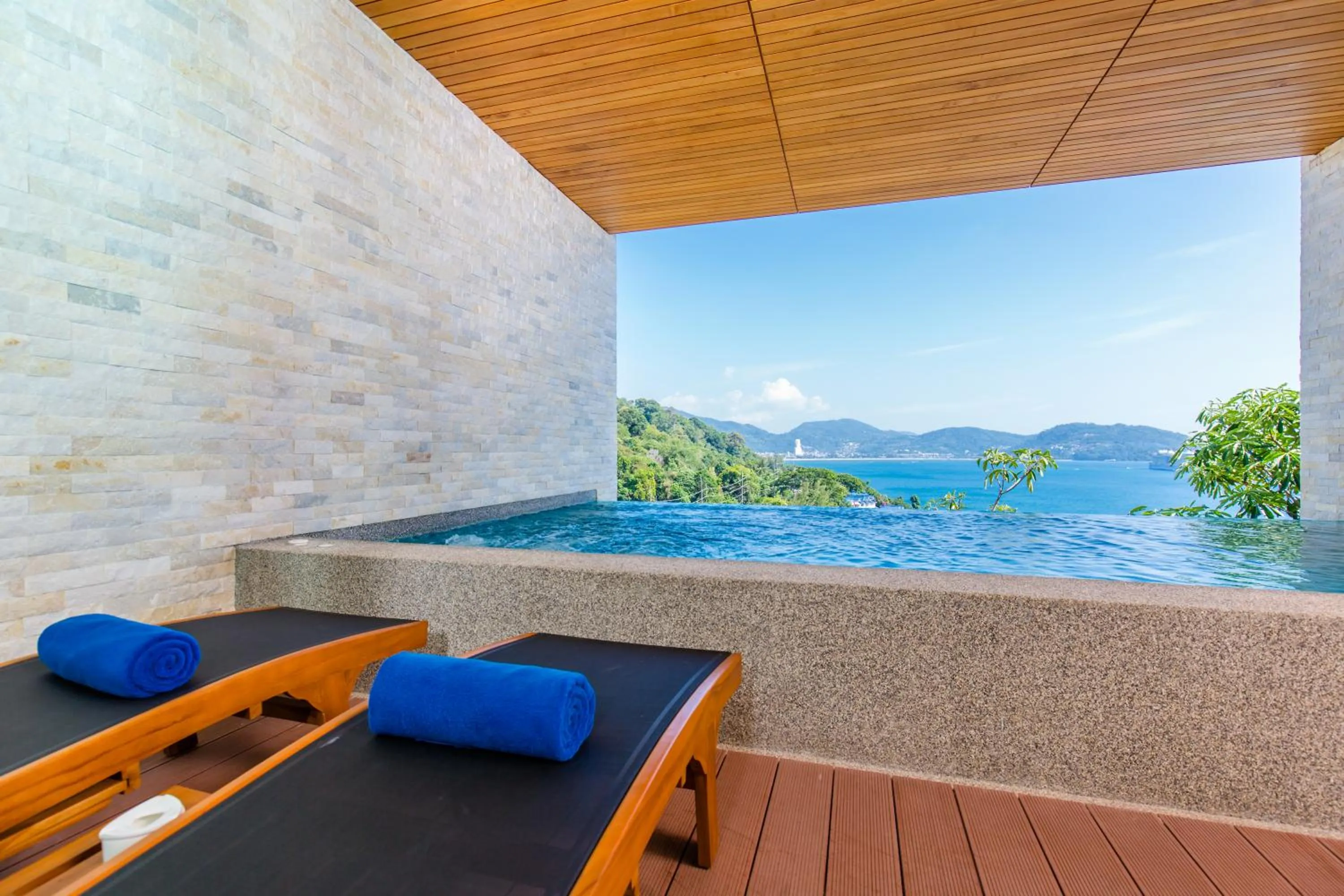 Day in Wyndham Grand Phuket Kalim Bay