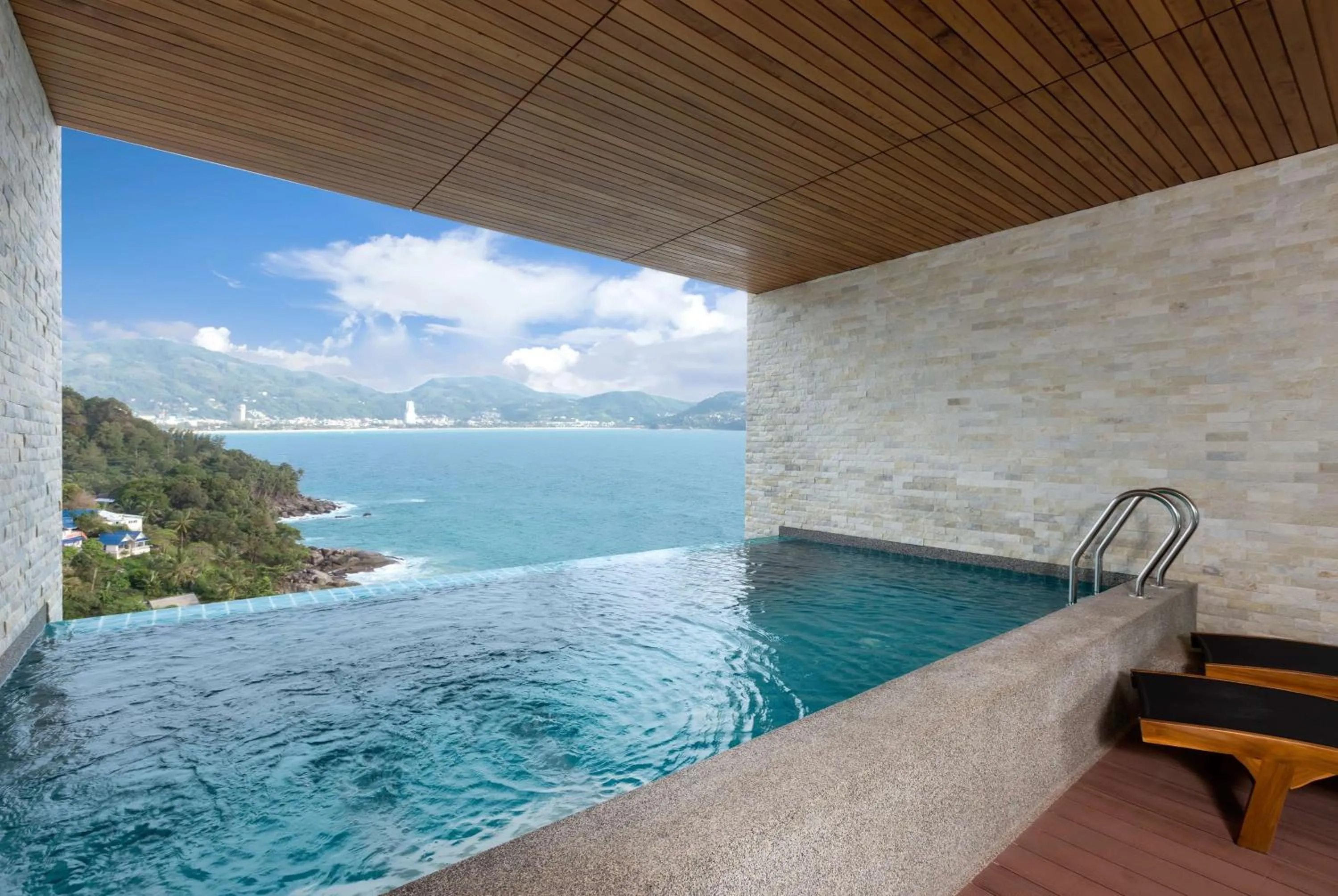 Photo of the whole room in Wyndham Grand Phuket Kalim Bay